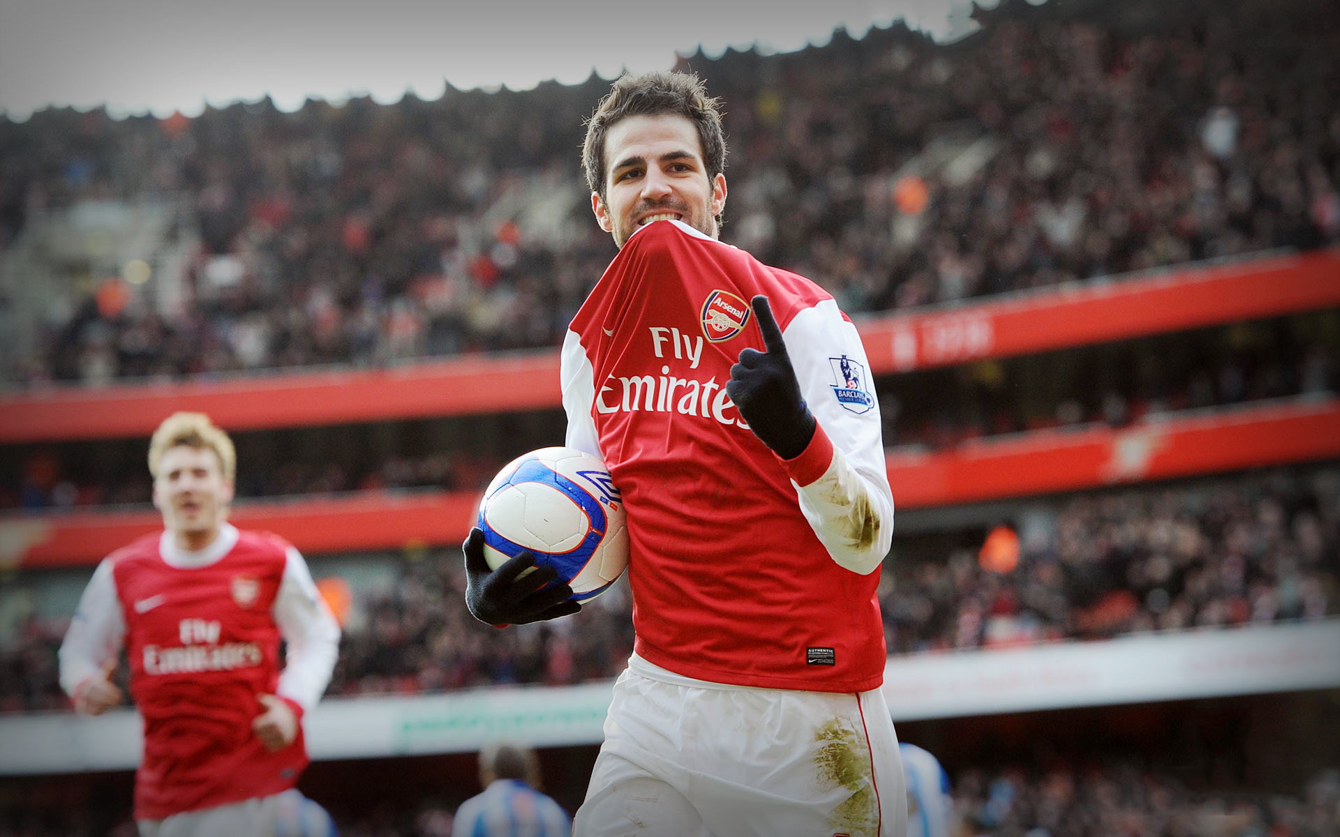 real people, competition, clothing, people, fly, red, Football, shirt, Arsenal, emotion, incidental people, portrait, standing, 1080P, young adult, jersey, HD Wallpaper