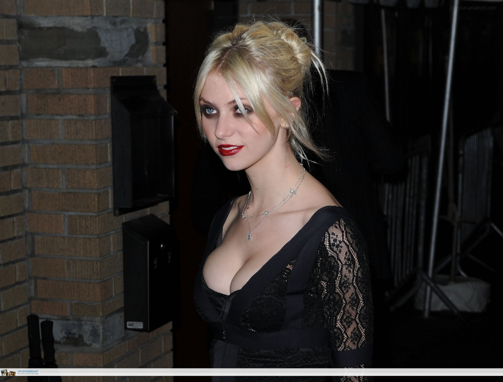 Singers, Taylor Momsen, 1080P, HD Wallpaper