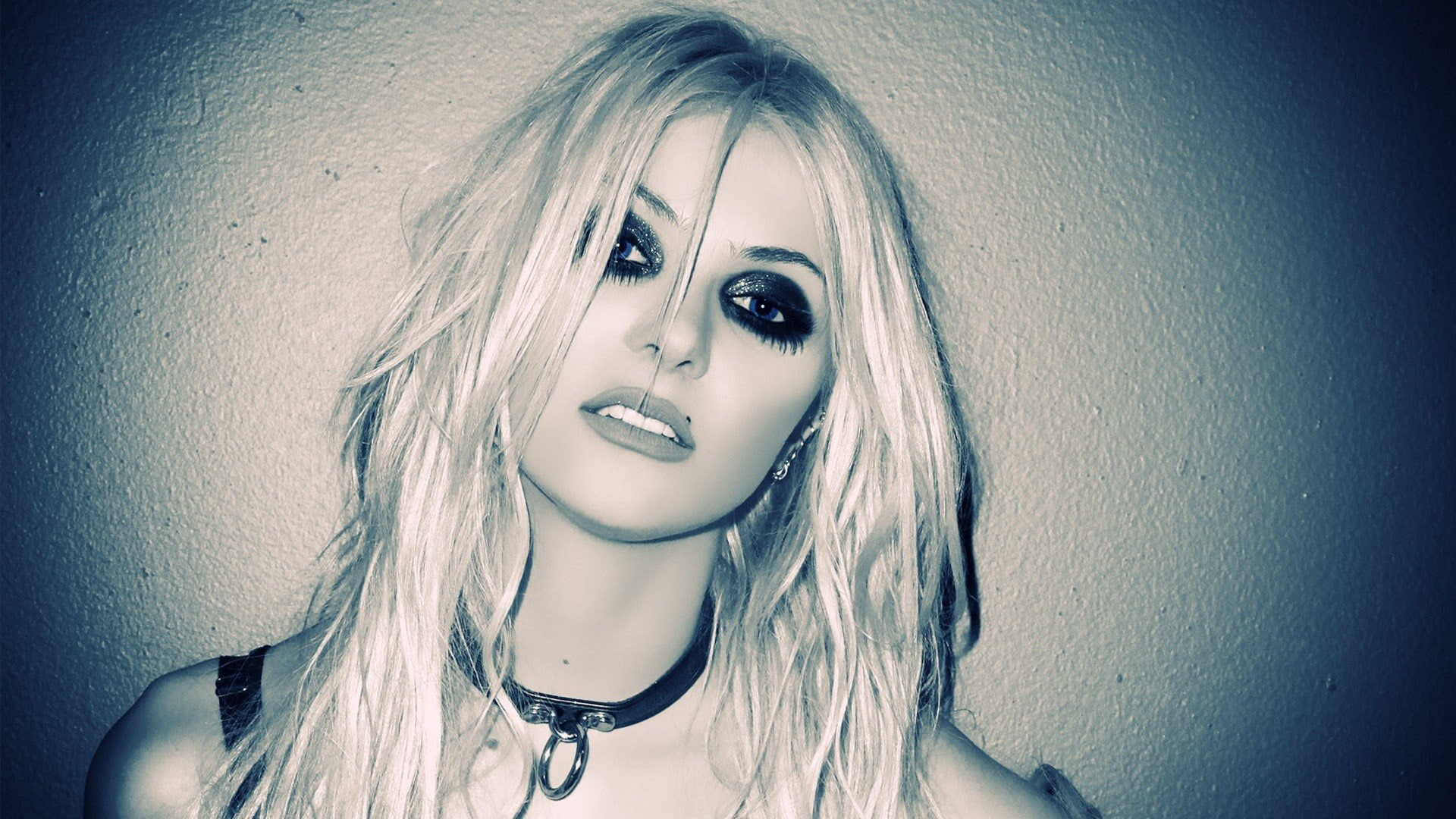 reckless, alternative, taylor, blonde, sexy, singer, rock, model, 1080P, momsen, hard, actress, babe, pretty, HD Wallpaper