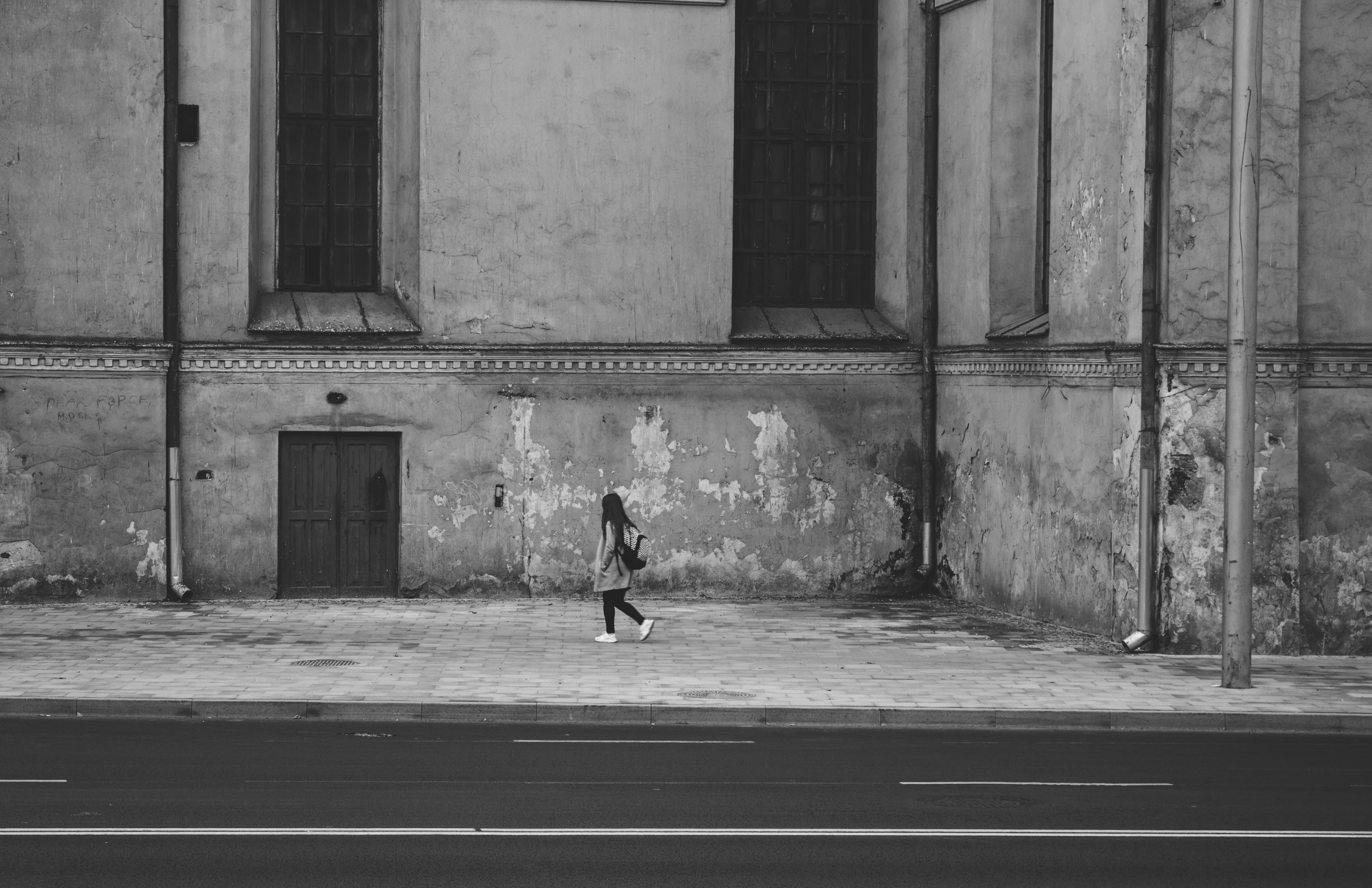 shadow, abandoned, pavement, black-and-white, high, alone, door, leisure activity, woman, entrance, adult, scale, standing, wall - building feature, wear, HD Wallpaper