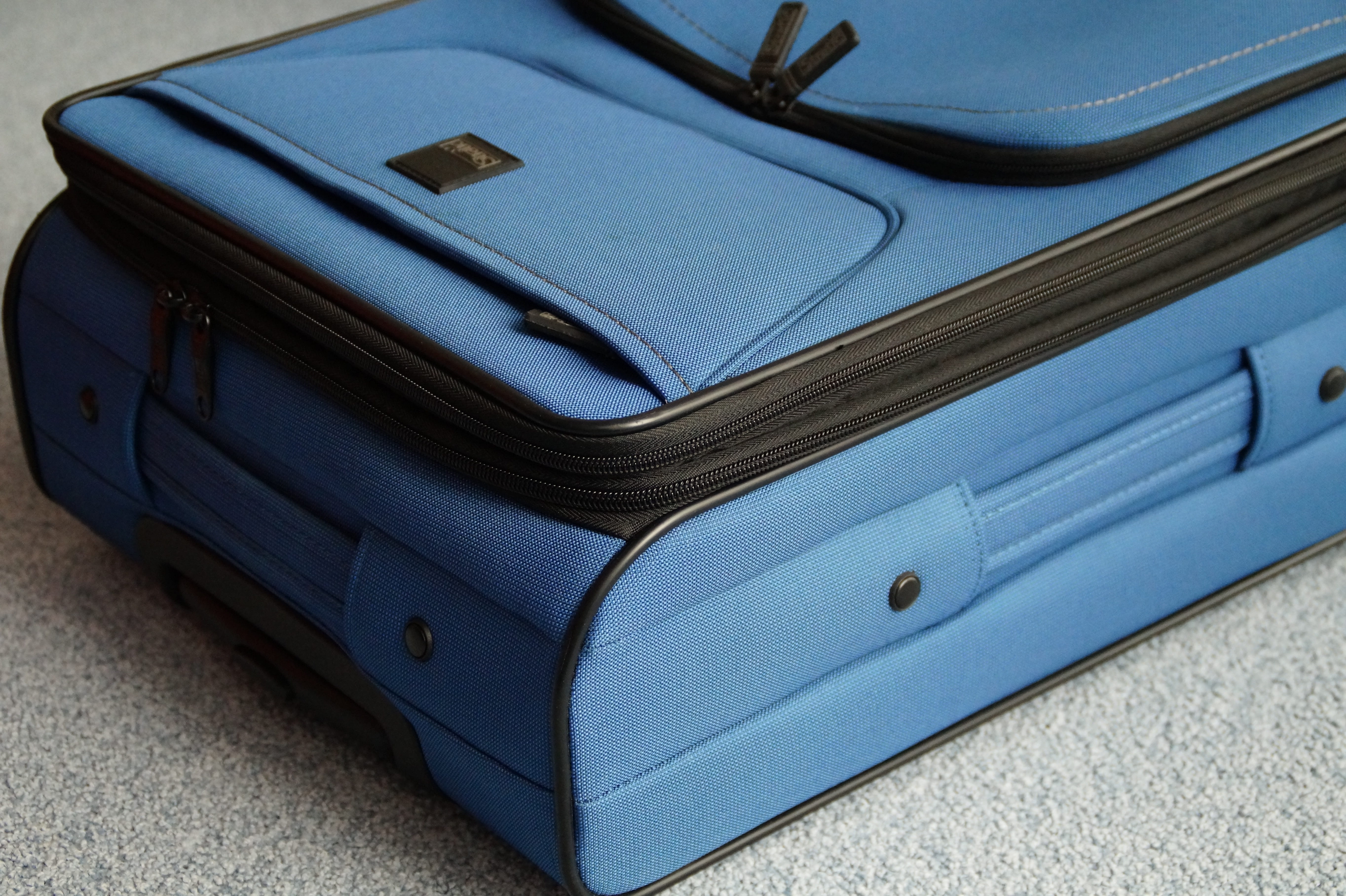 5K, bag, personal accessory, book, open, high angle view, blue, no people, briefcase, technology, go away, indoors, black, business, travel, day, close-up, HD Wallpaper