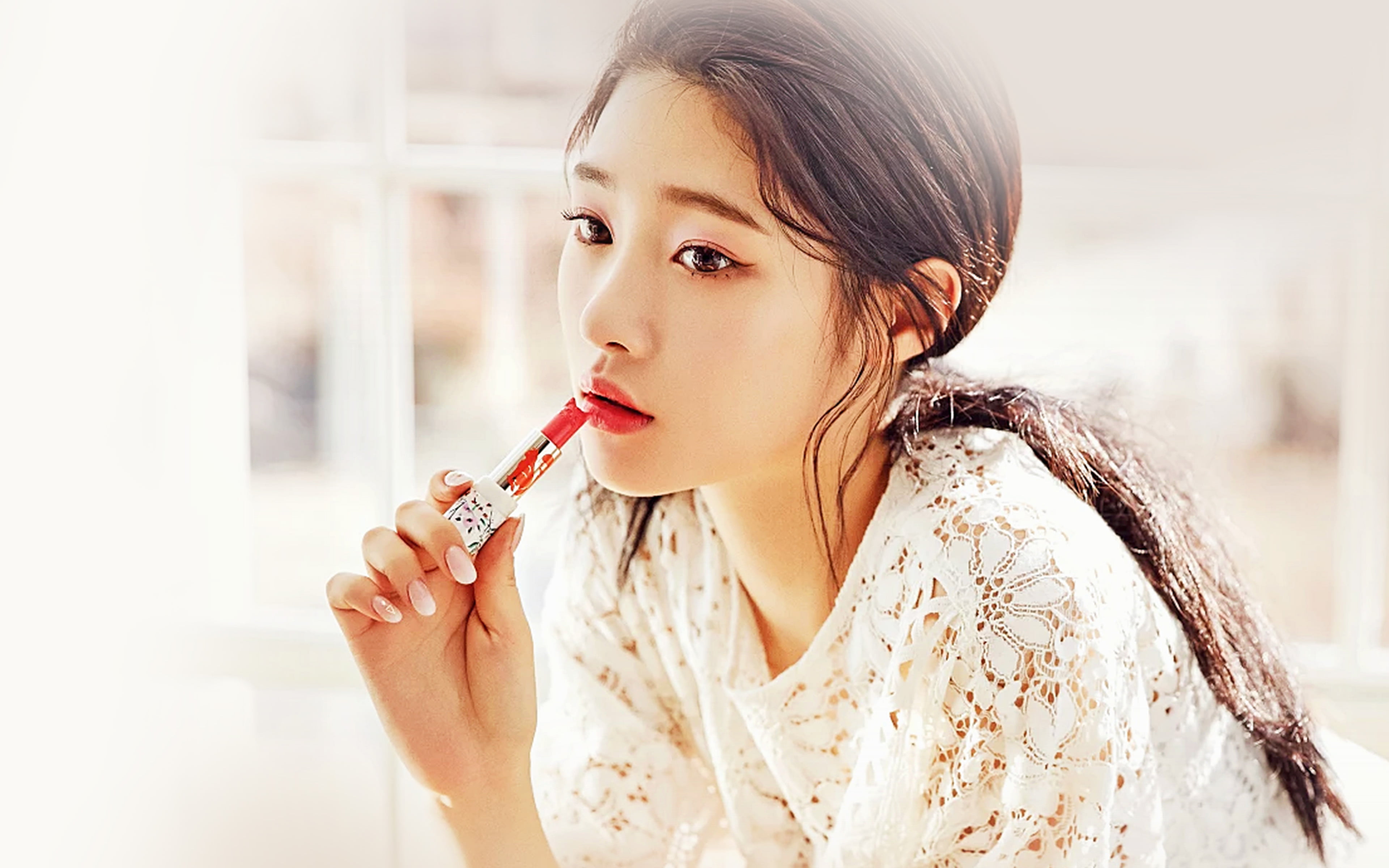 holding, females, adult, lifestyles, hair, beauty, 4K, ioi, women, headshot, fashion, one person, girl, human body part, kpop, beautiful woman, young adult, HD Wallpaper