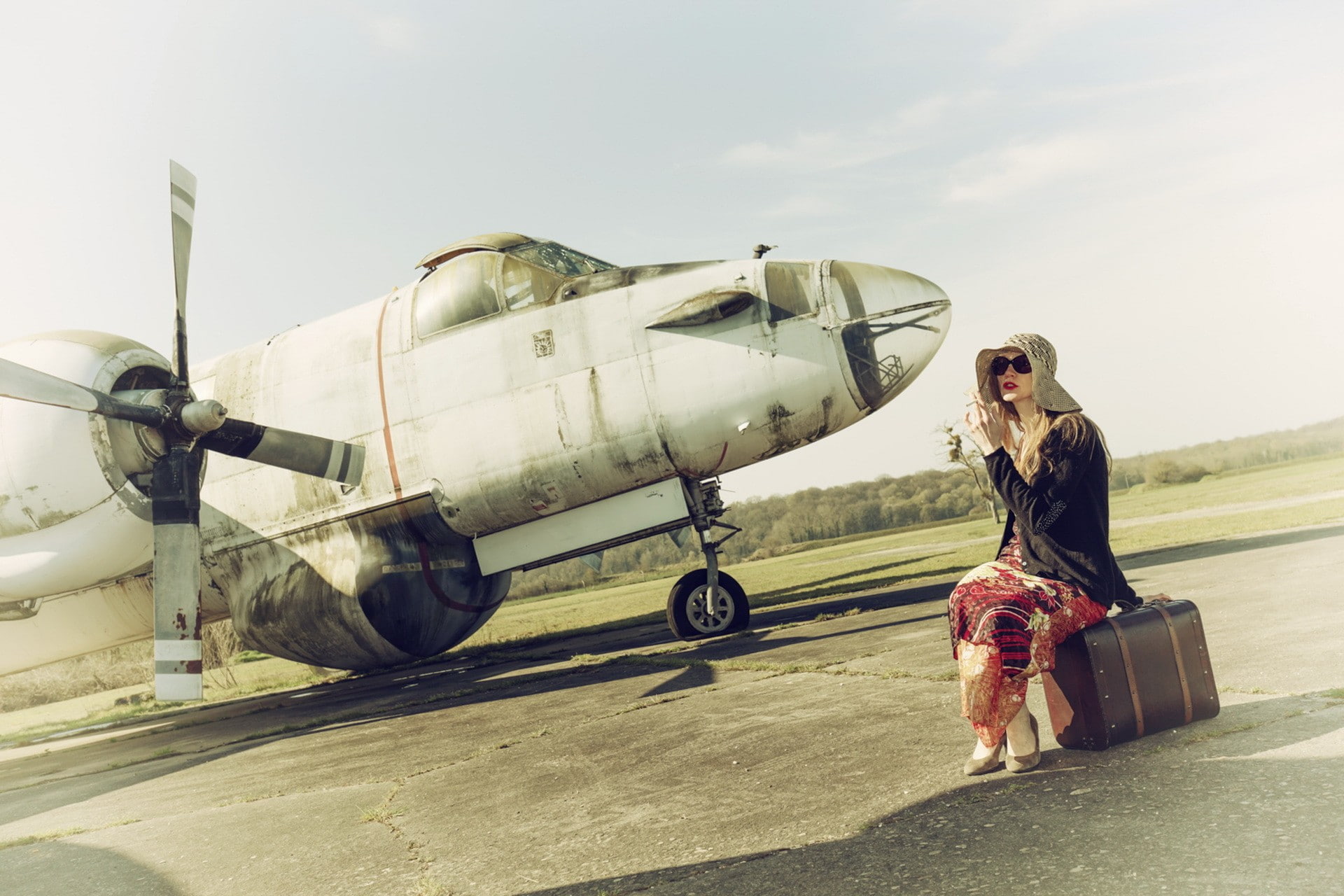mode of transportation, transportation, travel, young adult, sitting, nature, Lockheed P-2V Neptune, real people, day, young women, airport, aerospace industry, HD Wallpaper