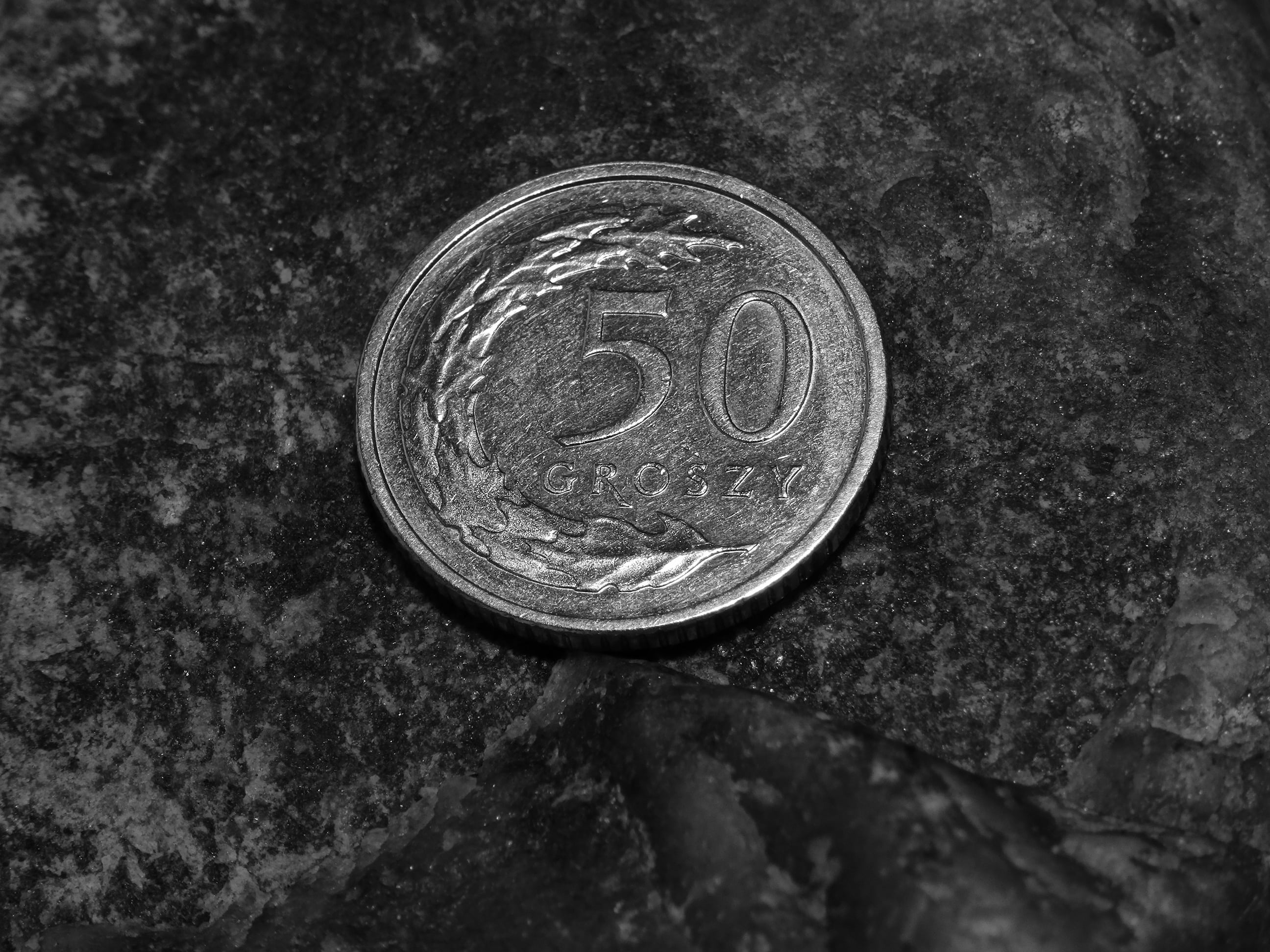 golden, investment, savings, close-up, shape, pay, prices, metal, geometric shape, no people, money, save, single object, payment, coin, business, wealth, HD Wallpaper