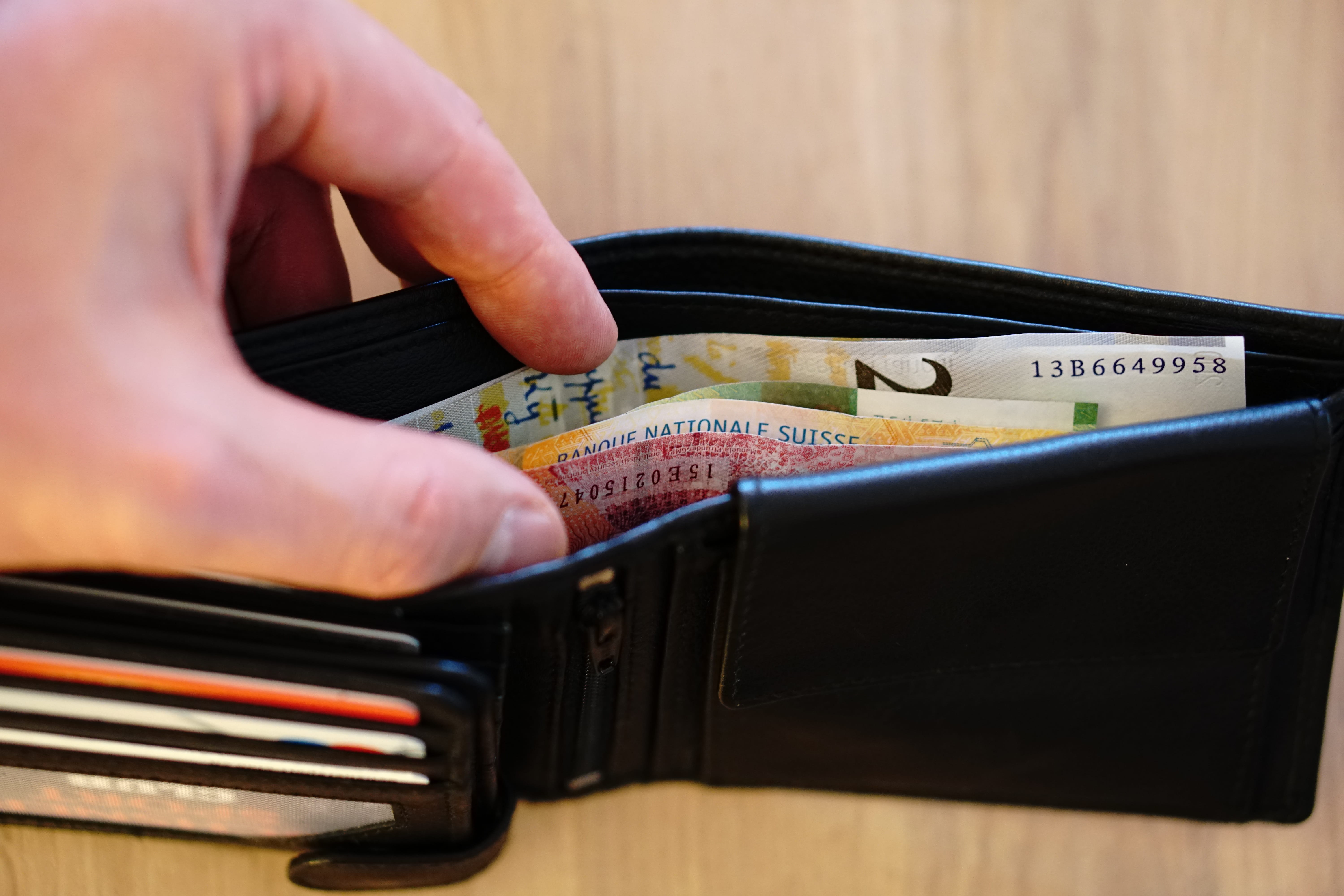 unrecognizable person, human body part, inserting, finance, hand, pay, purse, holding, 5K, human hand, currency, body part, economy, wealth, human finger, HD Wallpaper