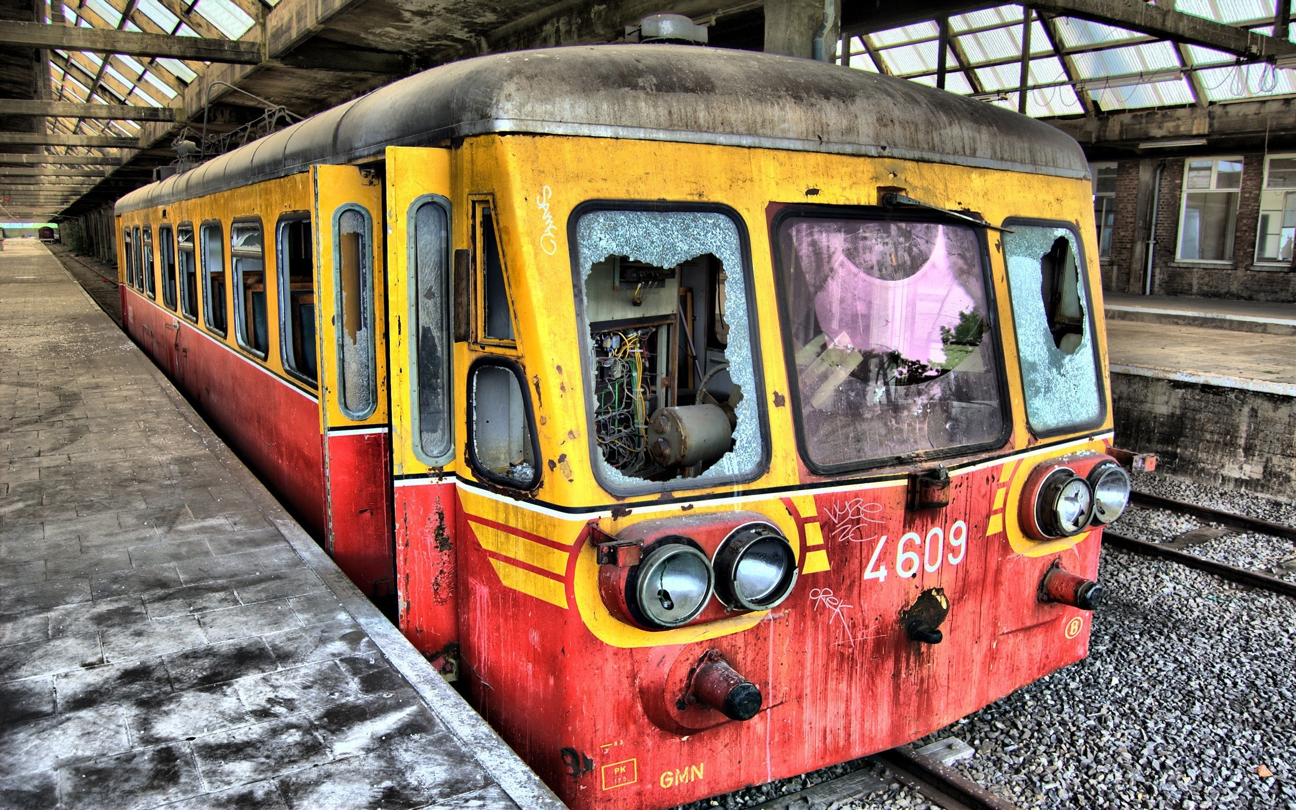 train, 2K, broke, HD Wallpaper