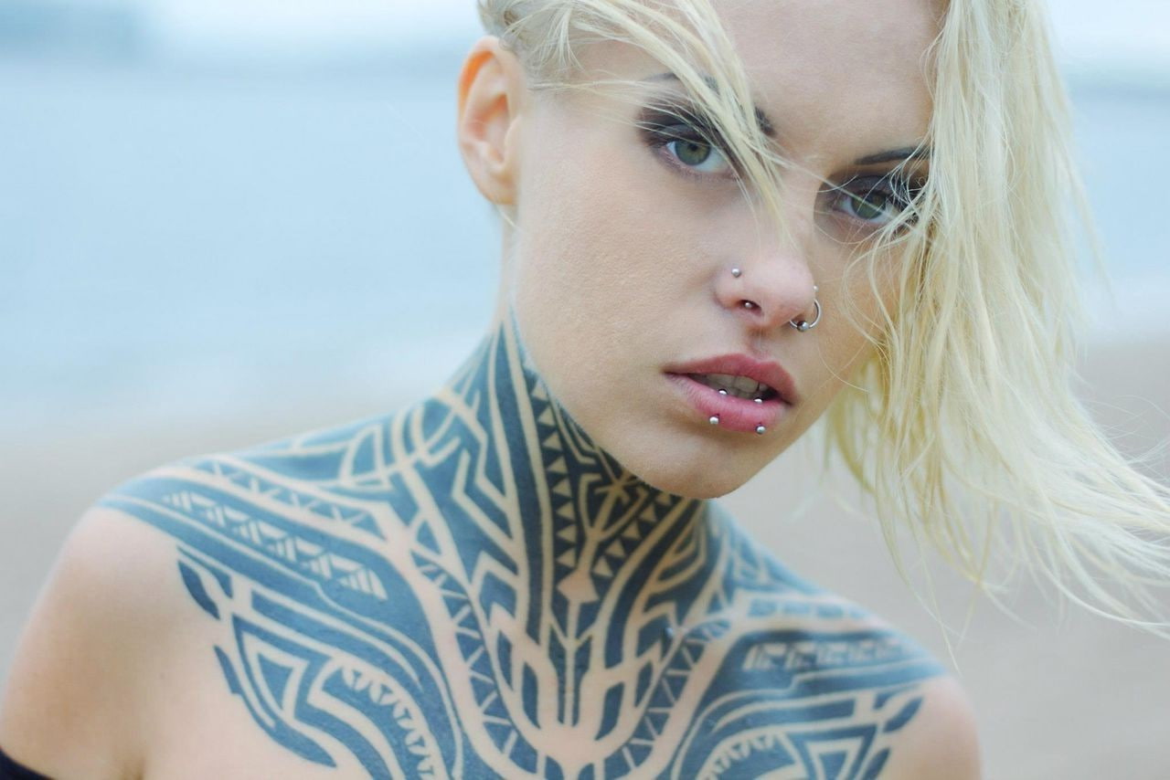 Blonde, Piercing, women, Women Outdoors, Teya Salat, tattoo, 720P, Green Eyes, HD Wallpaper