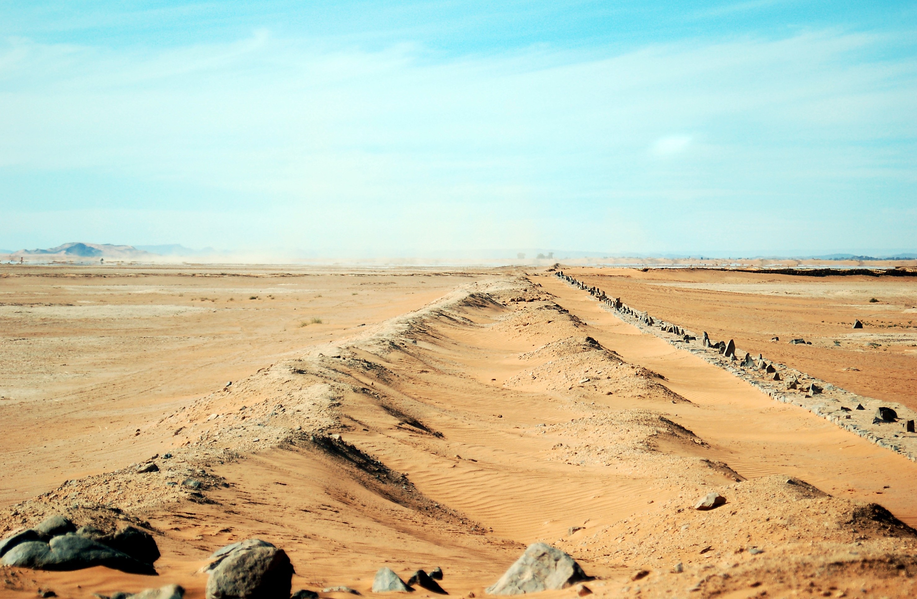 outdoors, no people, africa, day, remote, arid climate, semi-arid, dune, horizon over land, marroc, sky, tranquility, climate, dunes, environment, land, HD Wallpaper