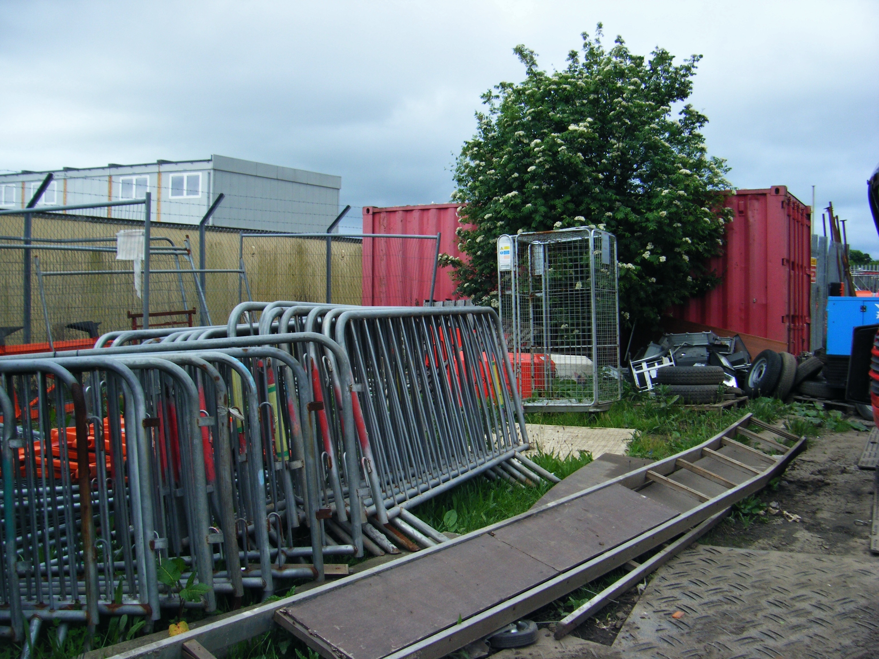 shopping, no people, junk, environmental, scrap, recycling, day, transportation, environment, plant, removal, metal, shopping cart, fence, builder, junkyard, HD Wallpaper