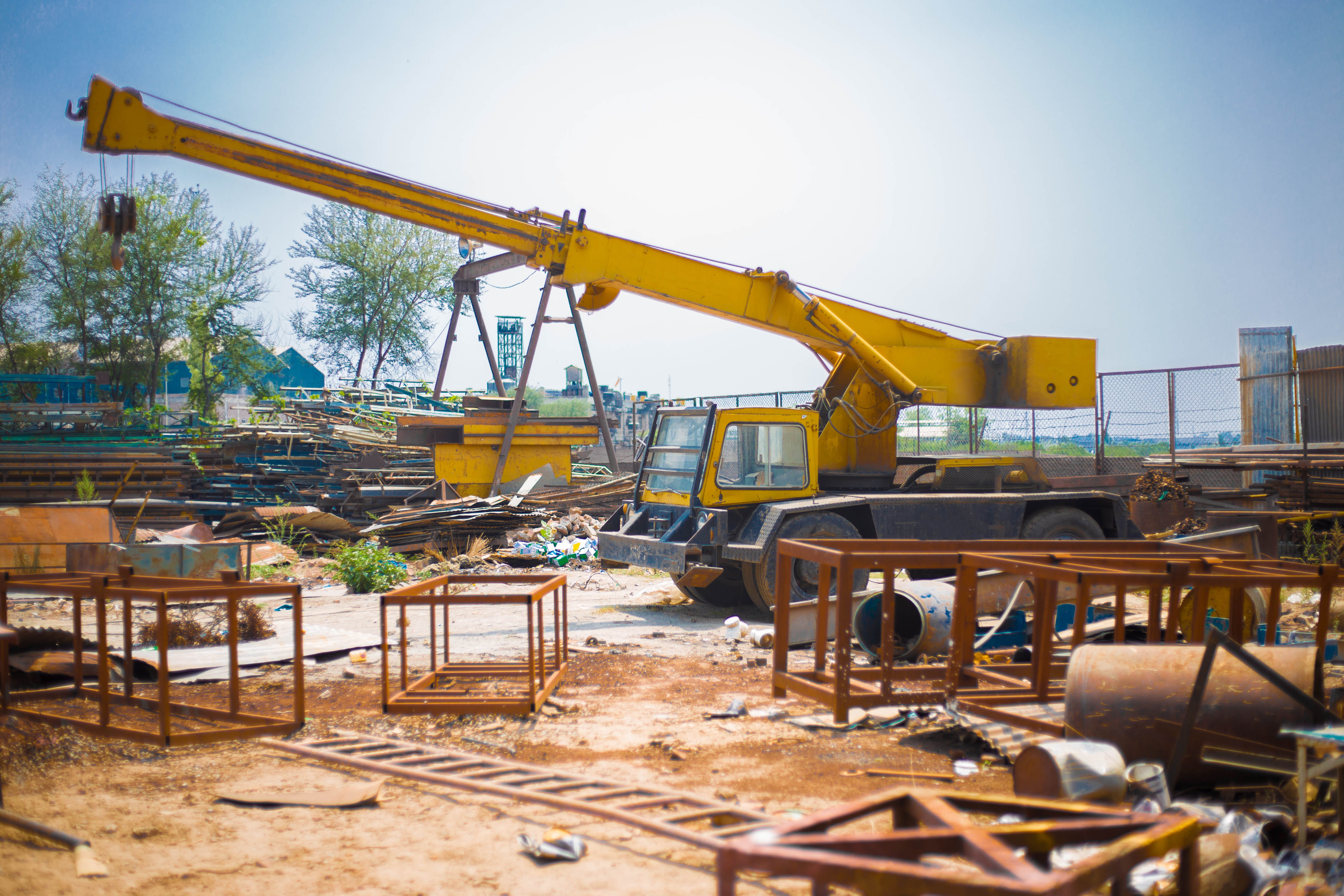 building exterior, waste, nature, built structure, business, crane, development, rusty, construction industry, architecture, sunlight, trees, clear sky, HD Wallpaper