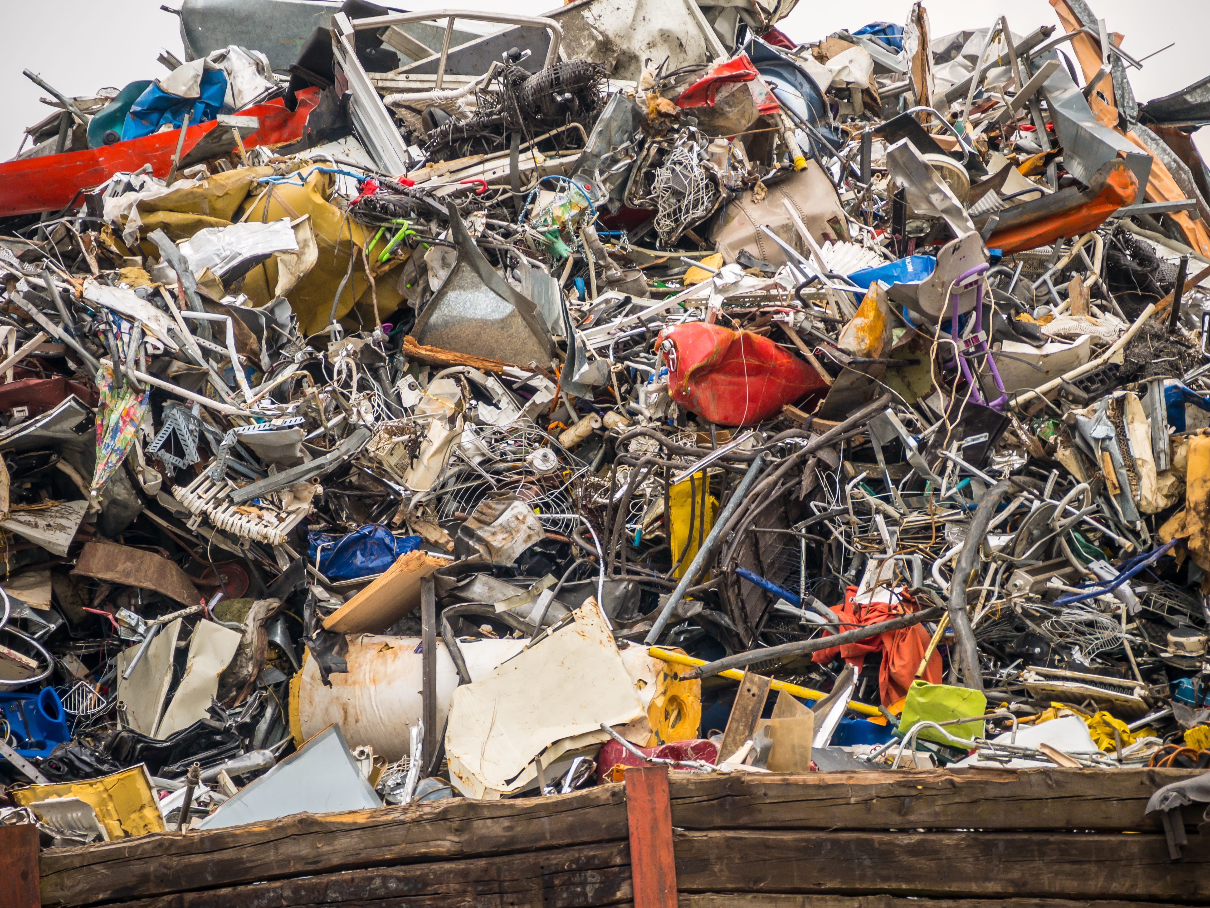 garbage dump, large group of objects, scrap metal, scrap recycling, environment, heap, day, metal, chaos, stuttgart, junkyard, damaged, scrap, environmental issues, HD Wallpaper