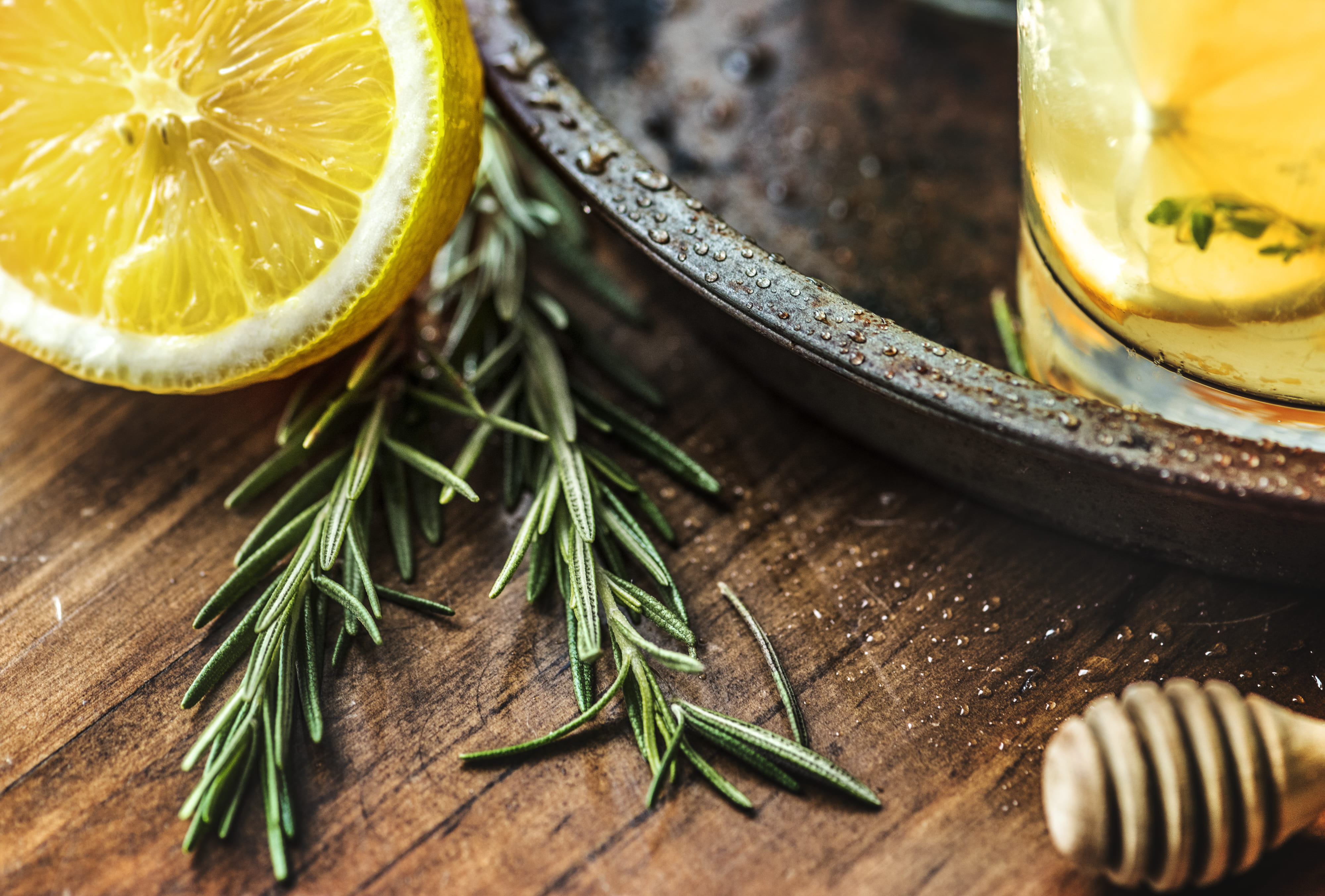 photo, food, organic, slice, glass, honeydripper, drinking, wooden, nutrients, herb, fresh, natural, 4K, fruit, cold, rosemary, indoors, table, nutritious, HD Wallpaper