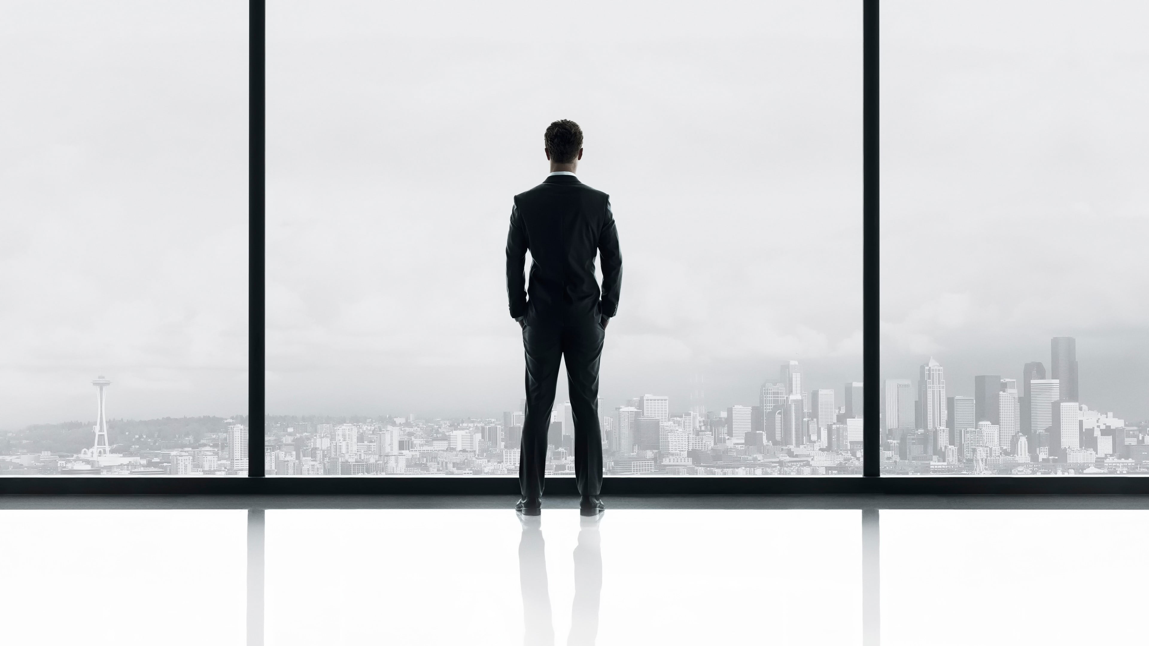 office, business person, outdoors, skyscraper, Jamie dornan, one person, building exterior, looking at view, city, sky, men, window, contemplation, office building exterior, HD Wallpaper