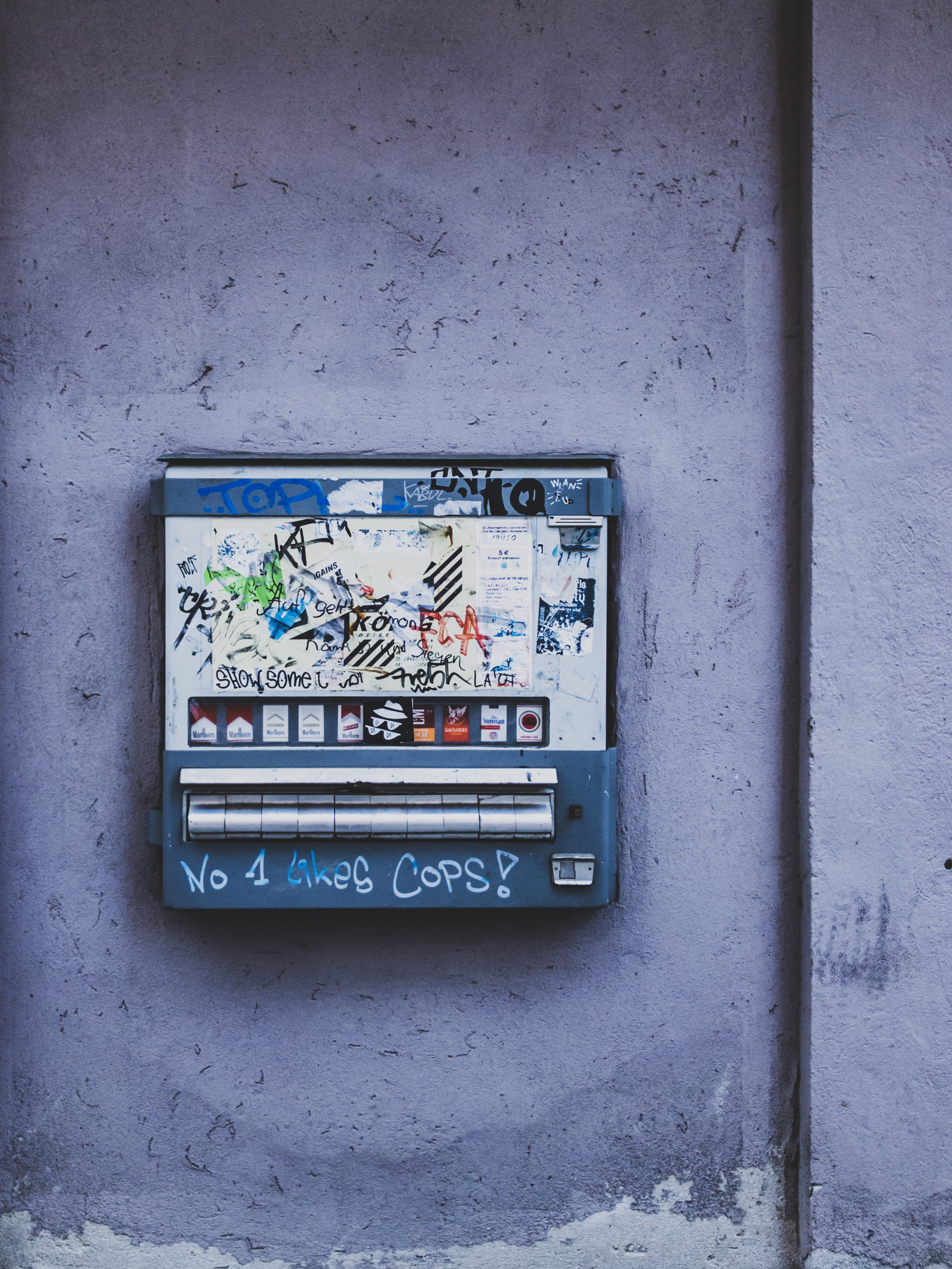 white, tags, old, metal, phone, tire, acab, box, mobile phone, no people, nocops, label, architecture, connection, blue, mood, machinery, day, western script, Phone HD Wallpaper