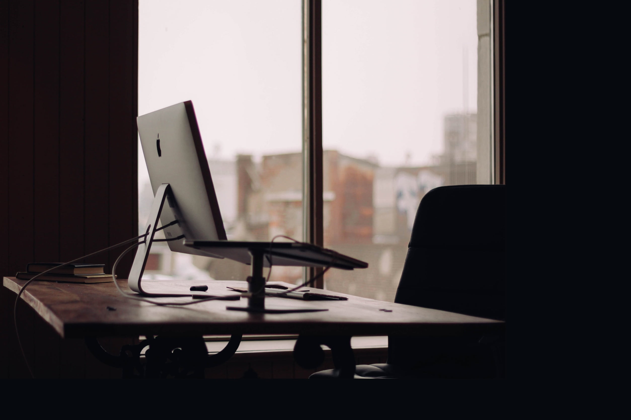 apple, monitor, technology, books, seat, keyboard, indoors, day, office, computer equipment, empty, mac, no people, ipad, table, laptop, window, furniture, HD Wallpaper