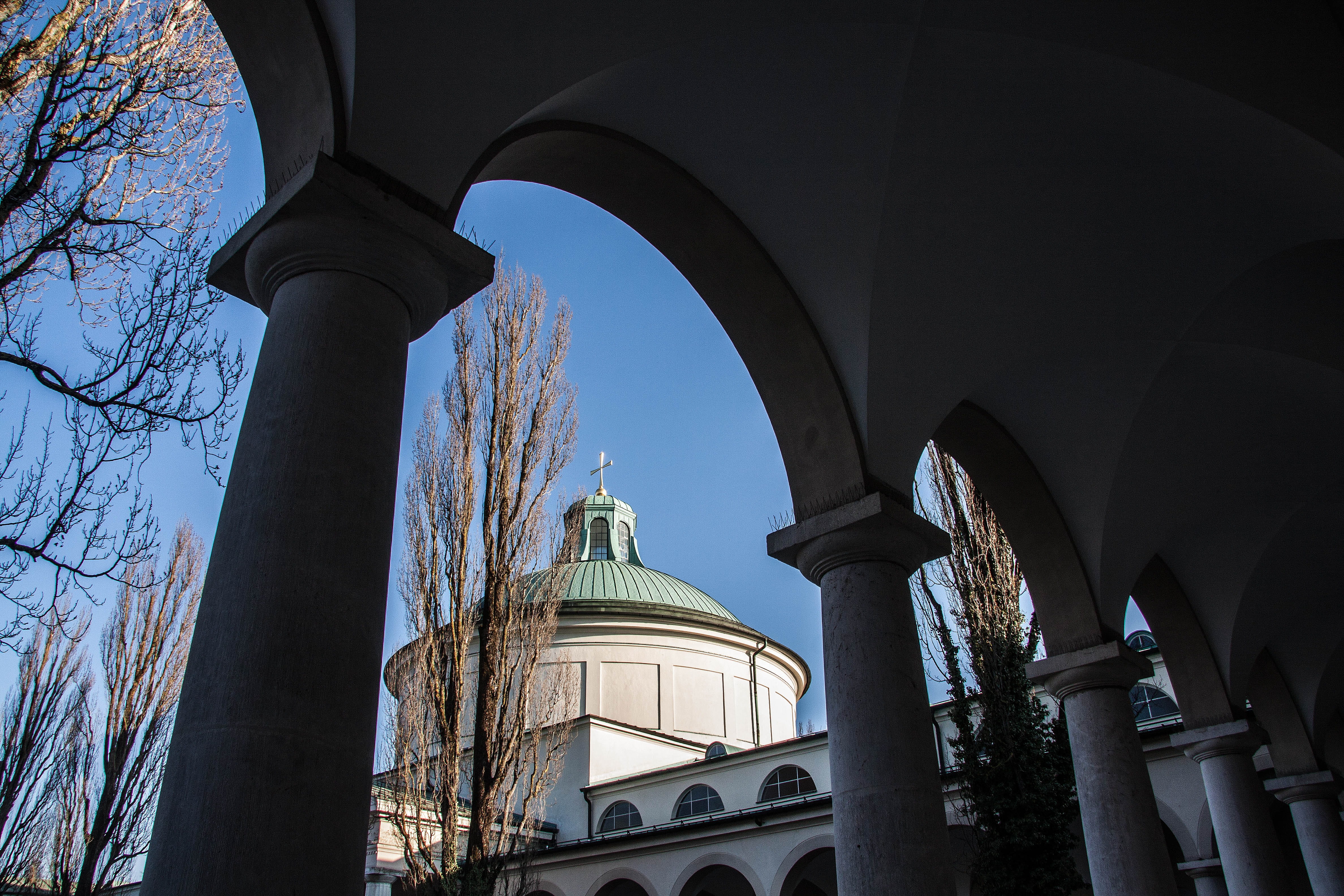 sky, building Exterior, funeral hall, dome, no people, architecture And Buildings, death, spirituality, europe, church, cathedral, arched, built Structure, HD Wallpaper