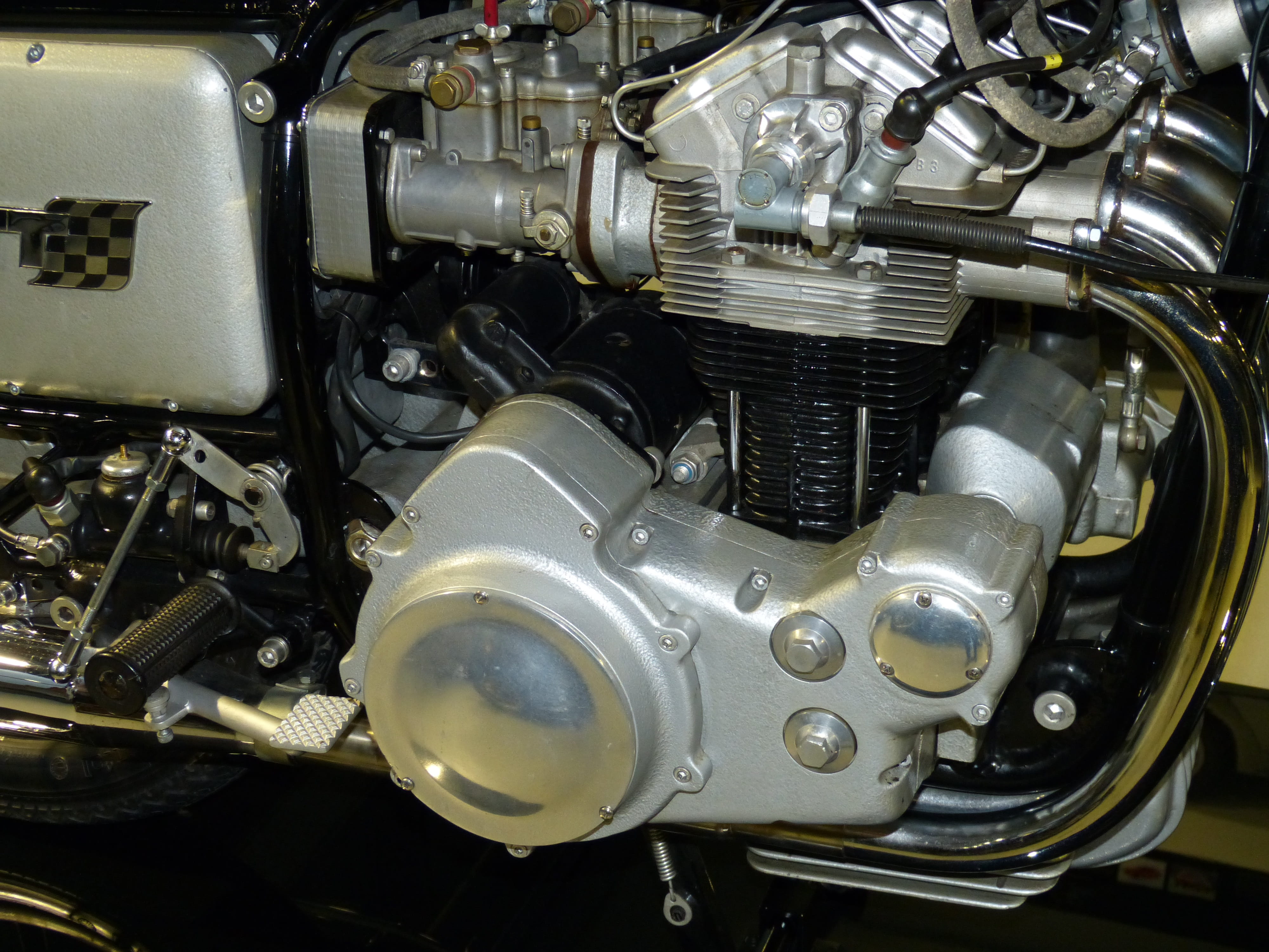 transmission, service, backgrounds, Motorcycle, chrome, land vehicle, Bike, vehicle, 4K, car, mode of transportation, complexity, metal, engine, carburetor, HD Wallpaper