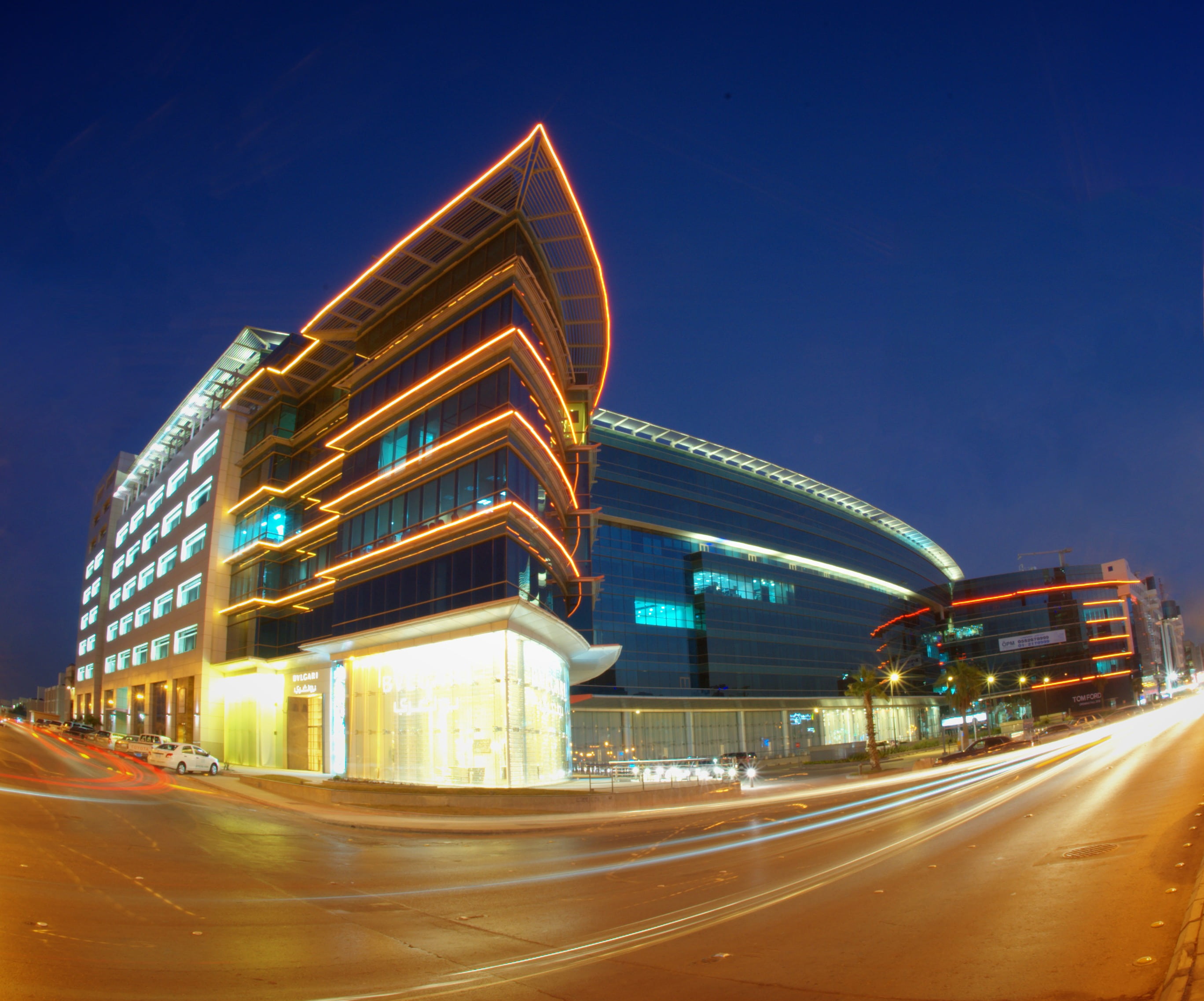 blurred motion, business, road marking, exterior, structure, commercial, 2K, motion, sky, marking, no people, lapse, time, city, office building exterior, HD Wallpaper