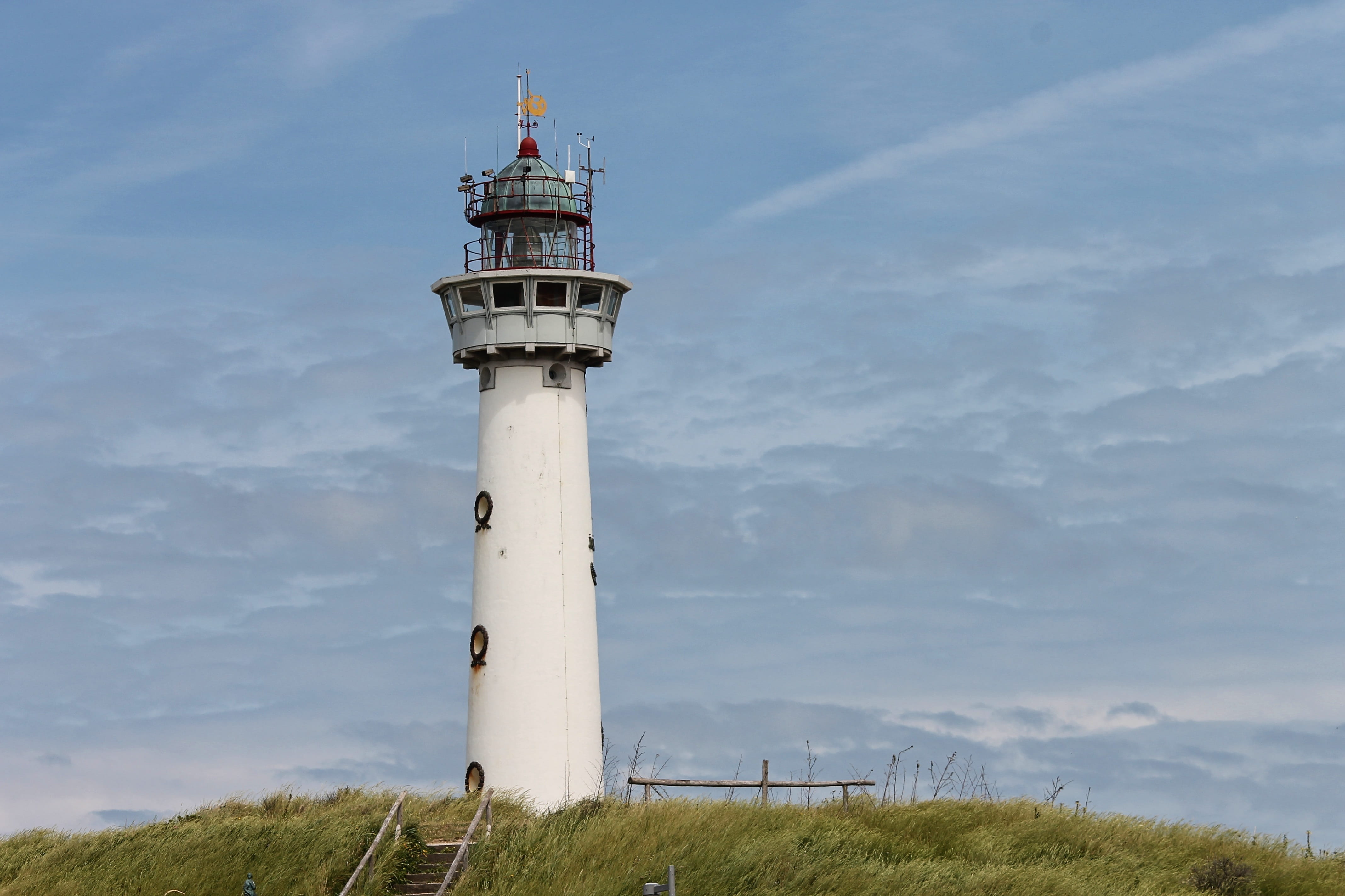 built structure, travel, protection, no people, travel destinations, opinion, coast, white, dune, 4K, egmond, holland, grass, sky, building, outdoors, HD Wallpaper
