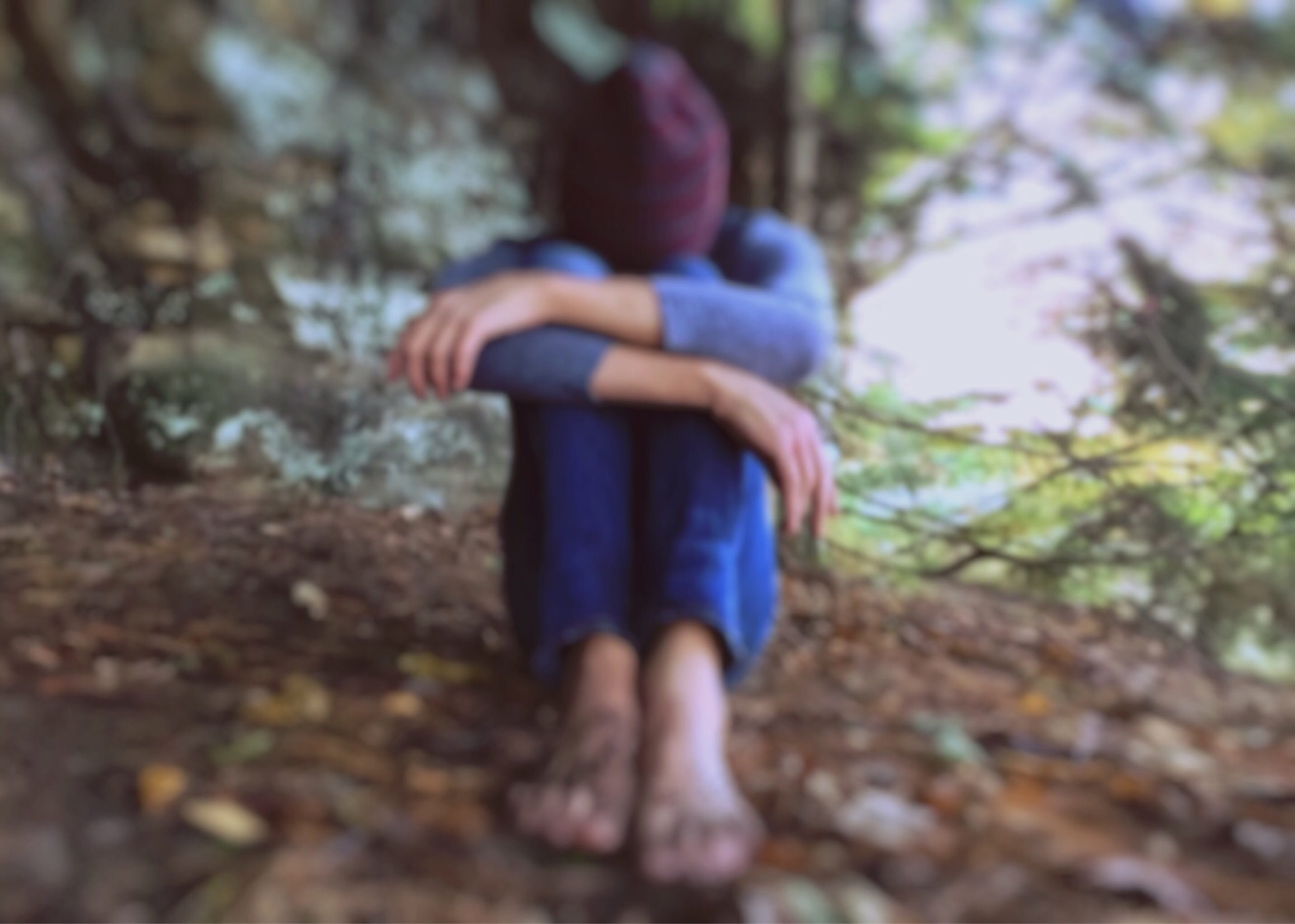 land, casual clothing, denim, person, children only, full length, lost, child, homeless, barefoot, innocence, people, front view, tree, wearing, day, denim jeans, HD Wallpaper