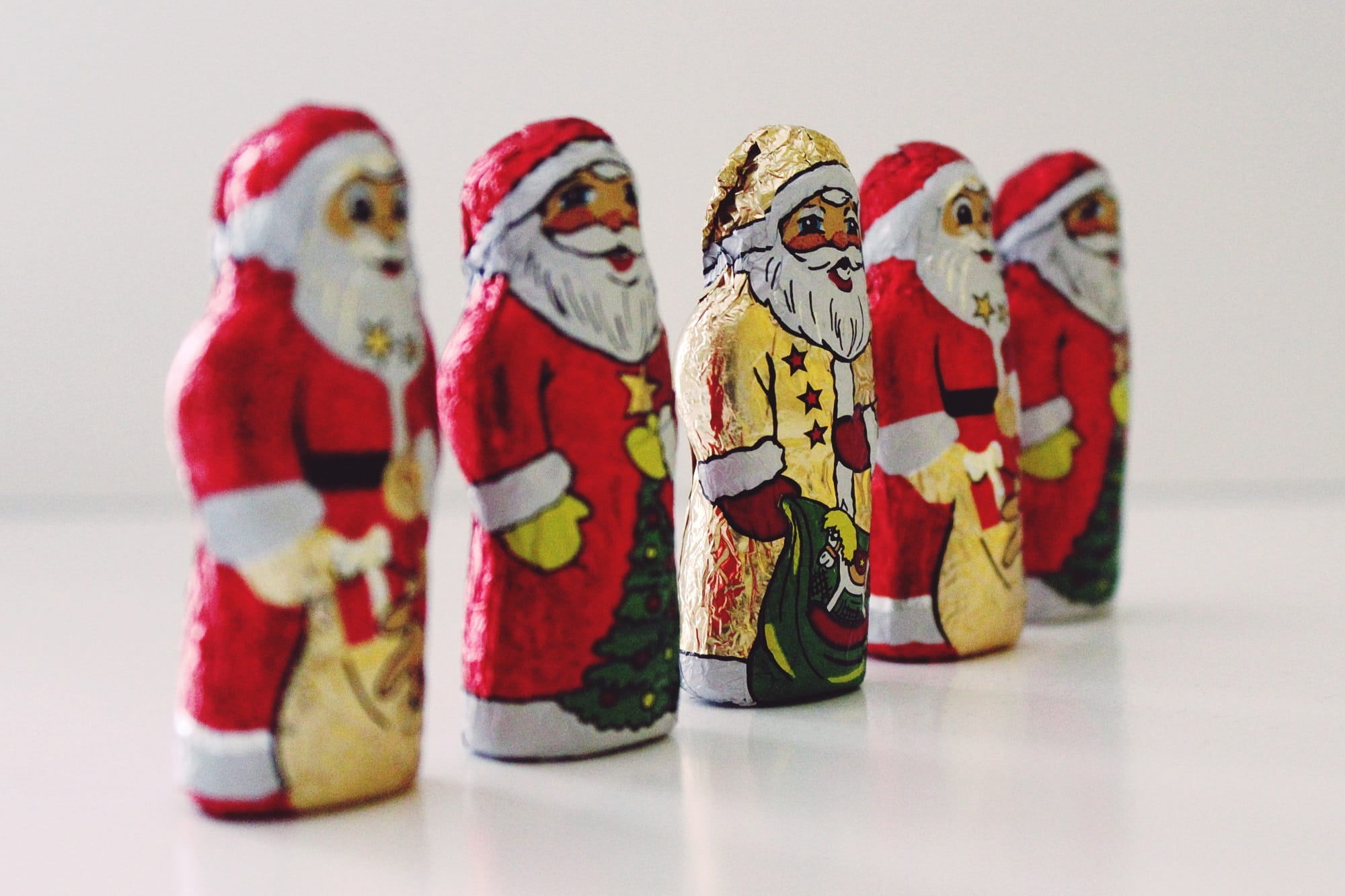 christmas, celebration, advent, santa clauses, human representation, table, still life, craft, 1080P, santa claus, christmas eve, art and craft, gold, HD Wallpaper