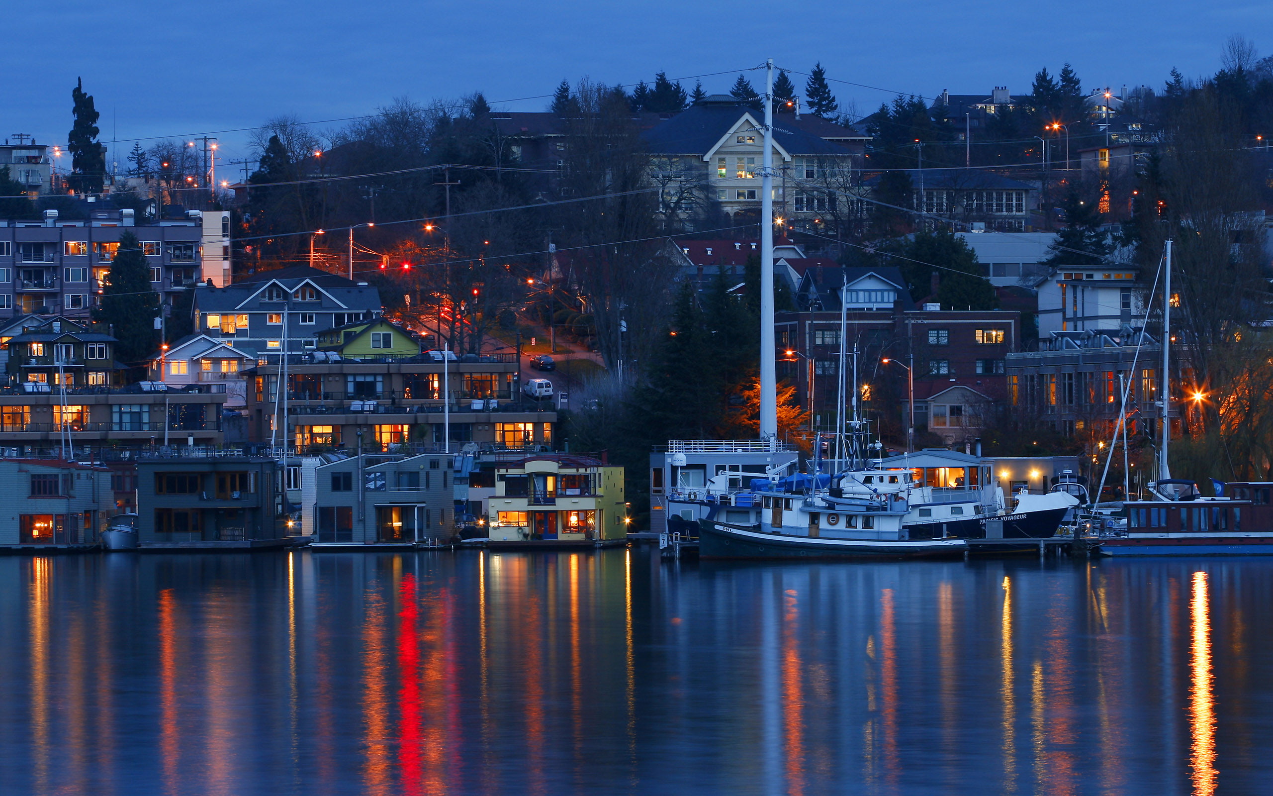 2K, dusk, nautical vessel, reflection, blue, photography, boats, night, union, harbor, lake, sky, architecture, city, built structure, outdoors, mode of transportation, HD Wallpaper
