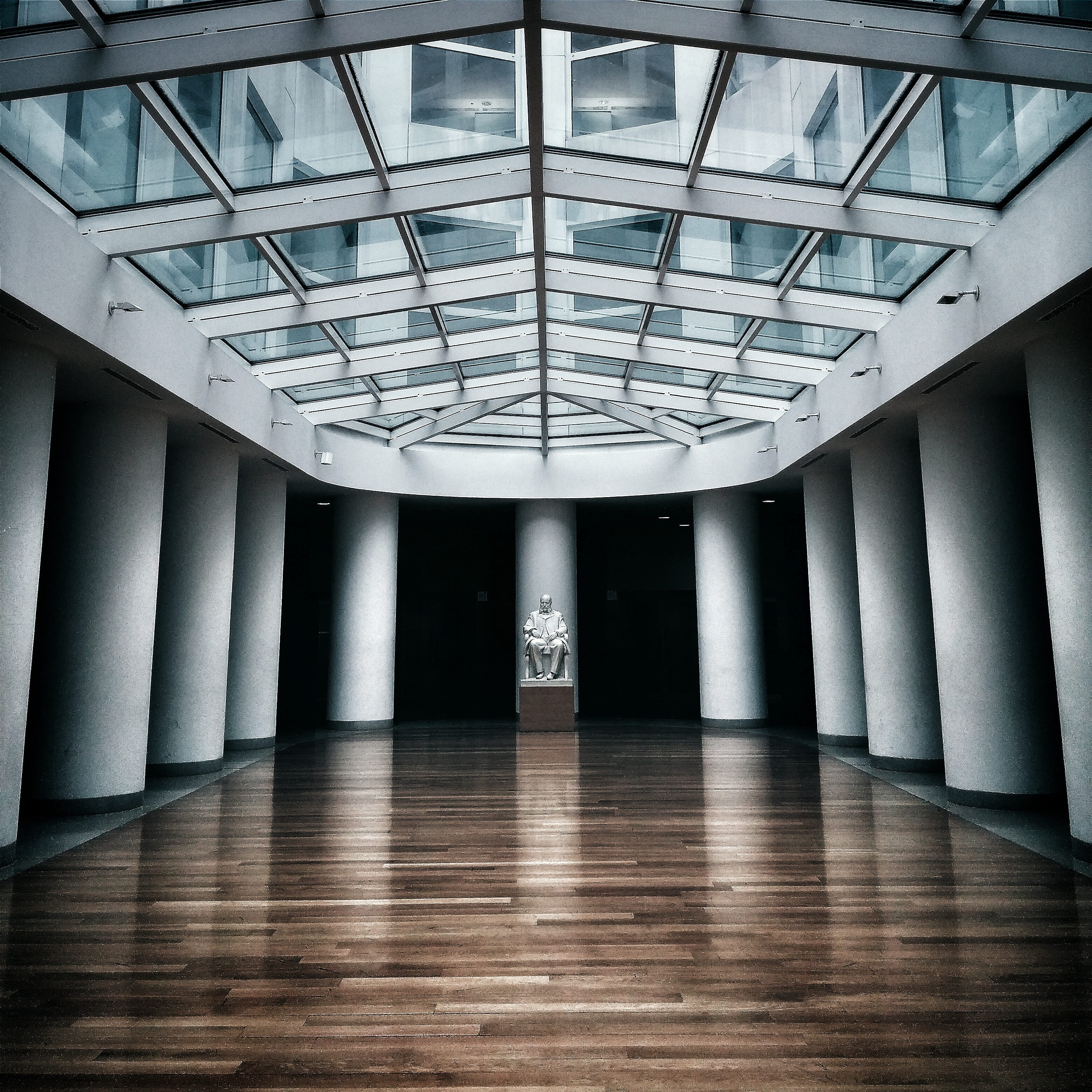 2K, ceiling, day, design, architecture, roof, no people, windows, glass - material, bright, saloon, flooring, interior, statue, built structure, modern, HD Wallpaper