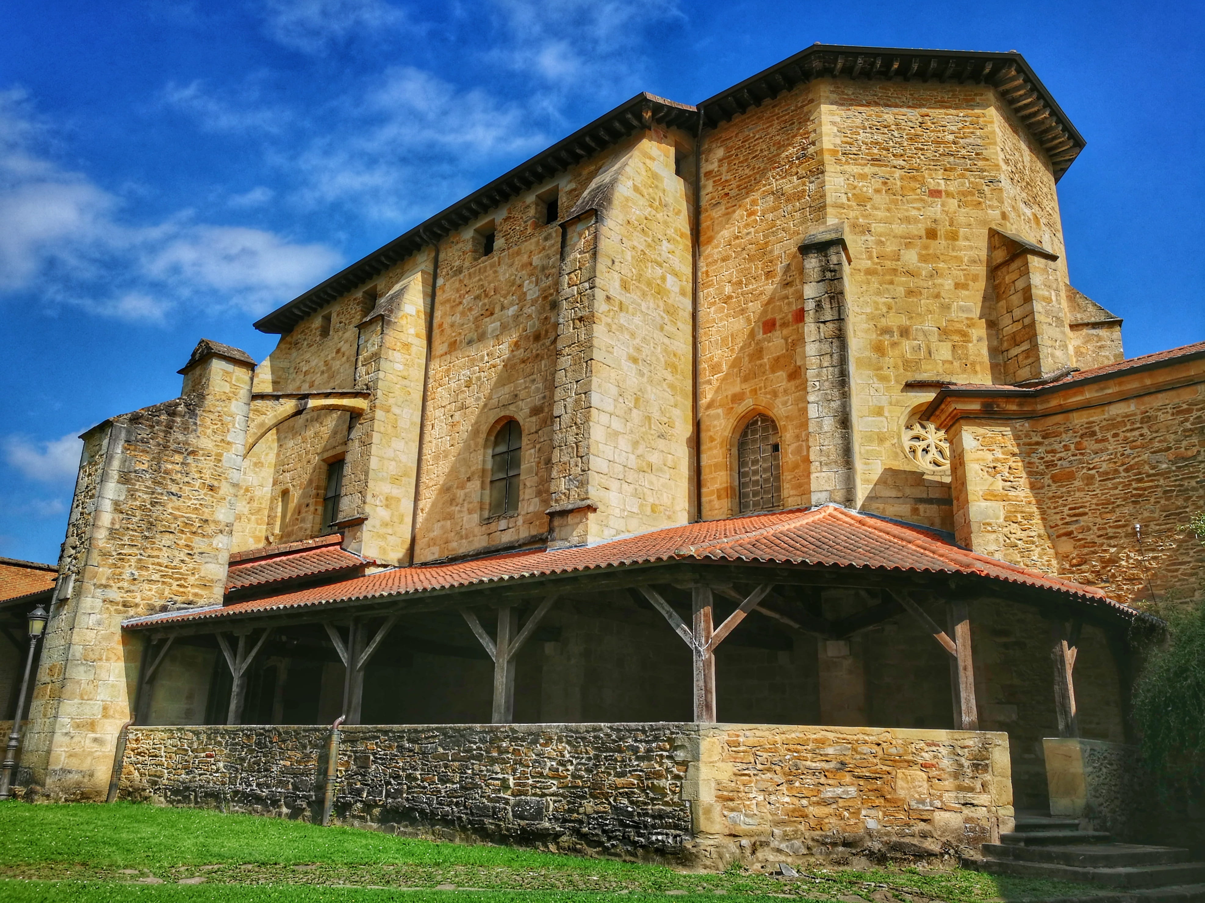 history, outdoors, window, nature, ancient, built structure, spirituality, pray, building exterior, sunlight, no people, christianity, building, the past, HD Wallpaper