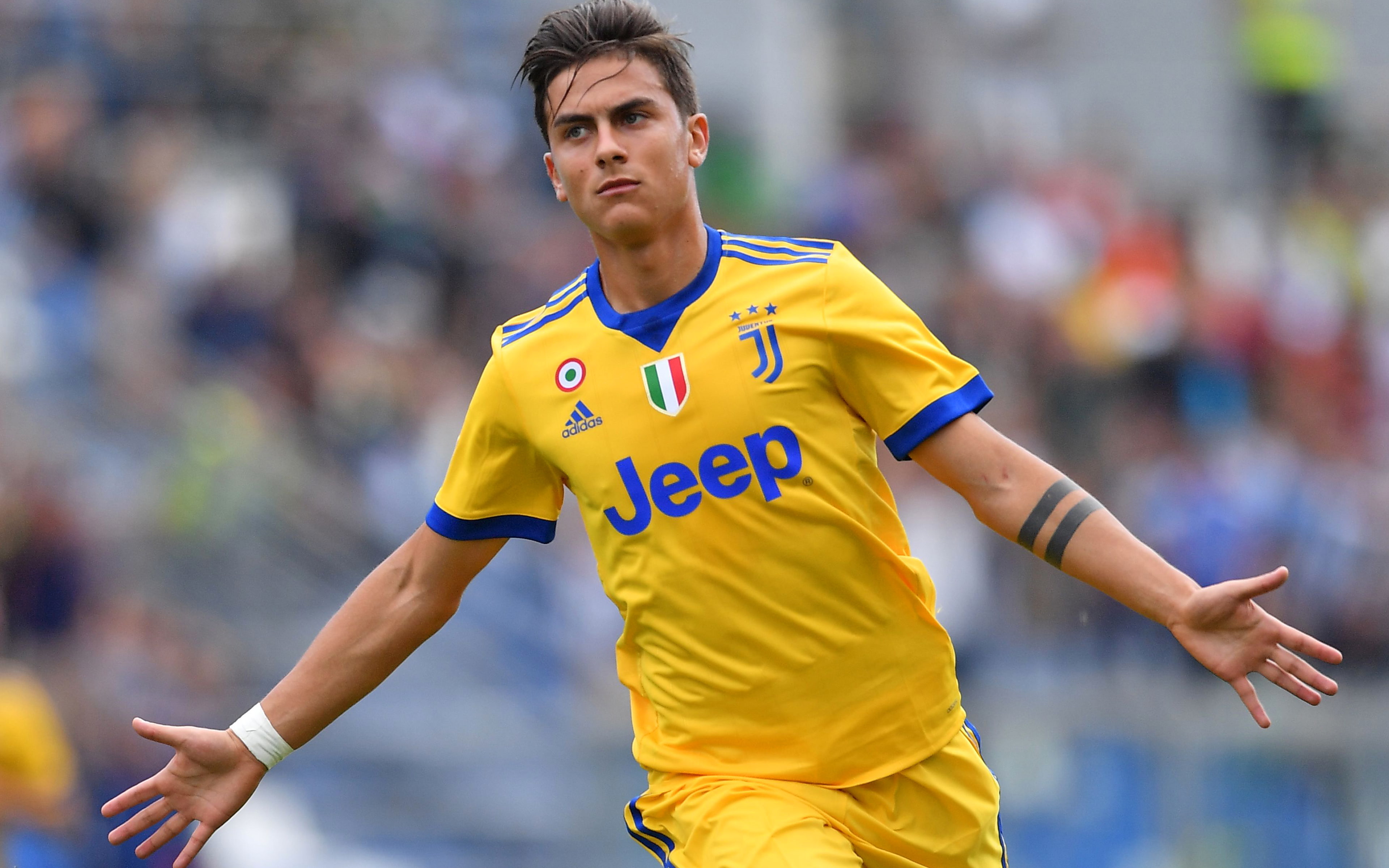 footballer, paulo, dybala, 4K, day, sports clothing, one person, italy, outdoors, clothing, waist up, yellow, exercising, men, competition, running, athlete, HD Wallpaper