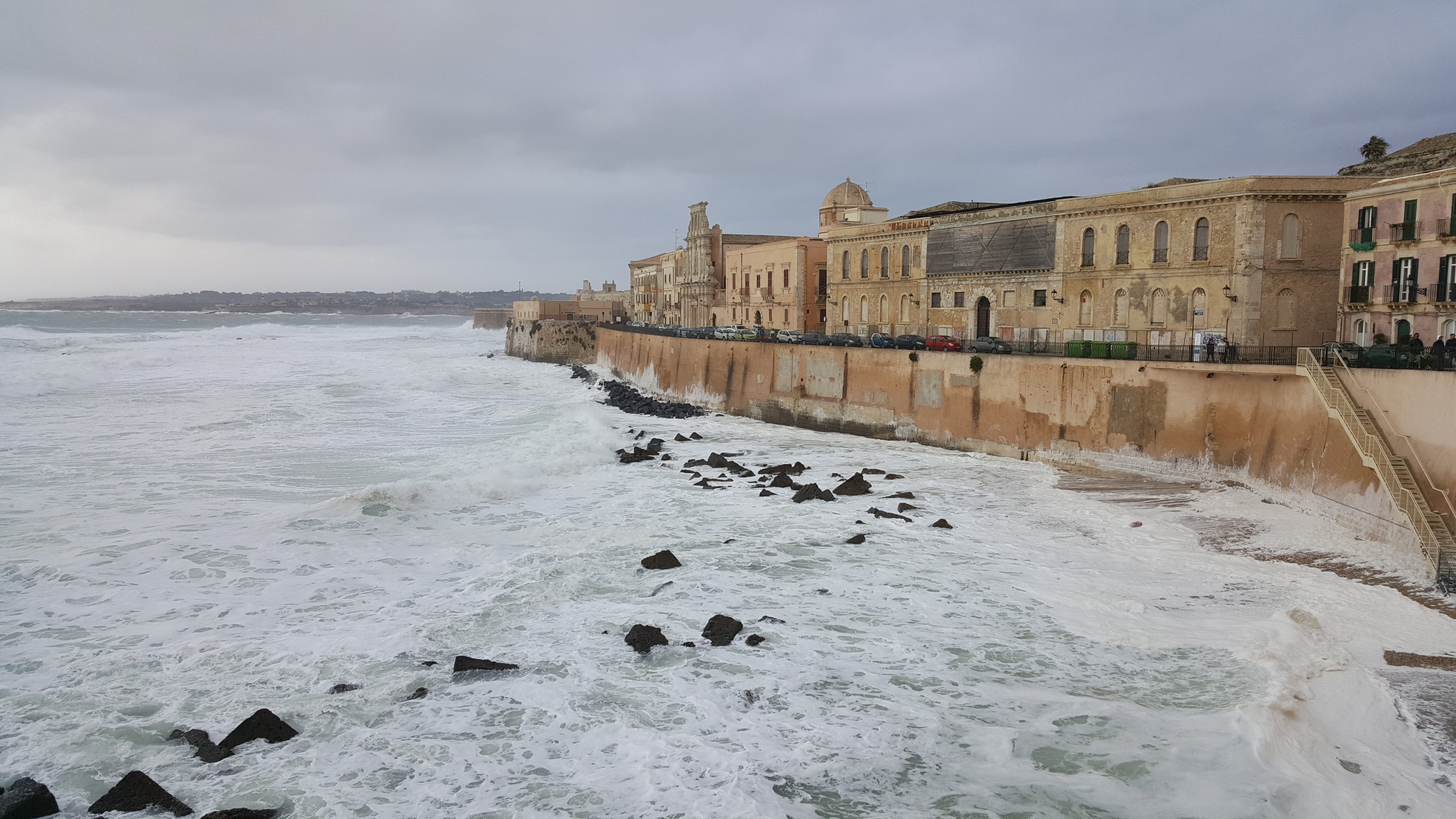 day, syracuse, travel destinations, overcast, building, architecture, Waves, travel Locations, travel, sea, sicily, no people, built structure, 5K, sea storm, HD Wallpaper