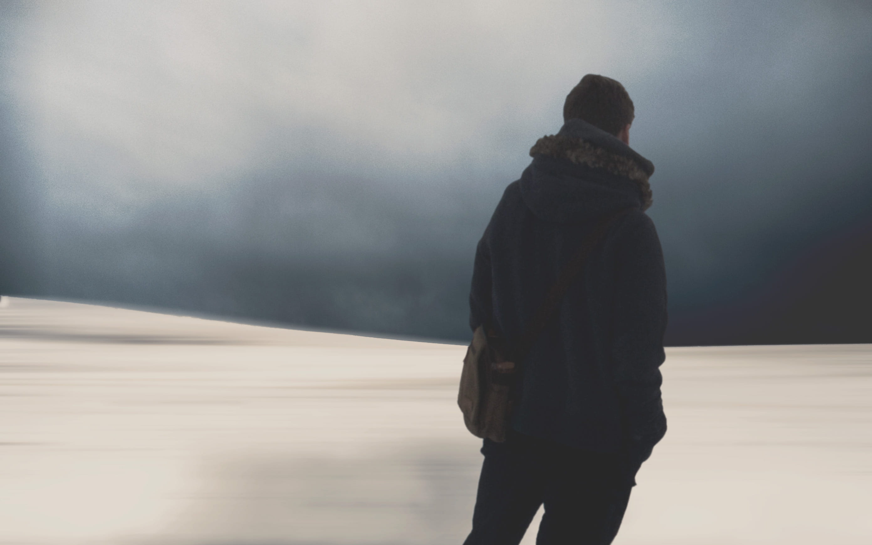 minimalism, adult, clothing, leisure activity, dreamy, exploration, humans, warm clothing, day, nature, one person, united states, sky, three quarter length, HD Wallpaper