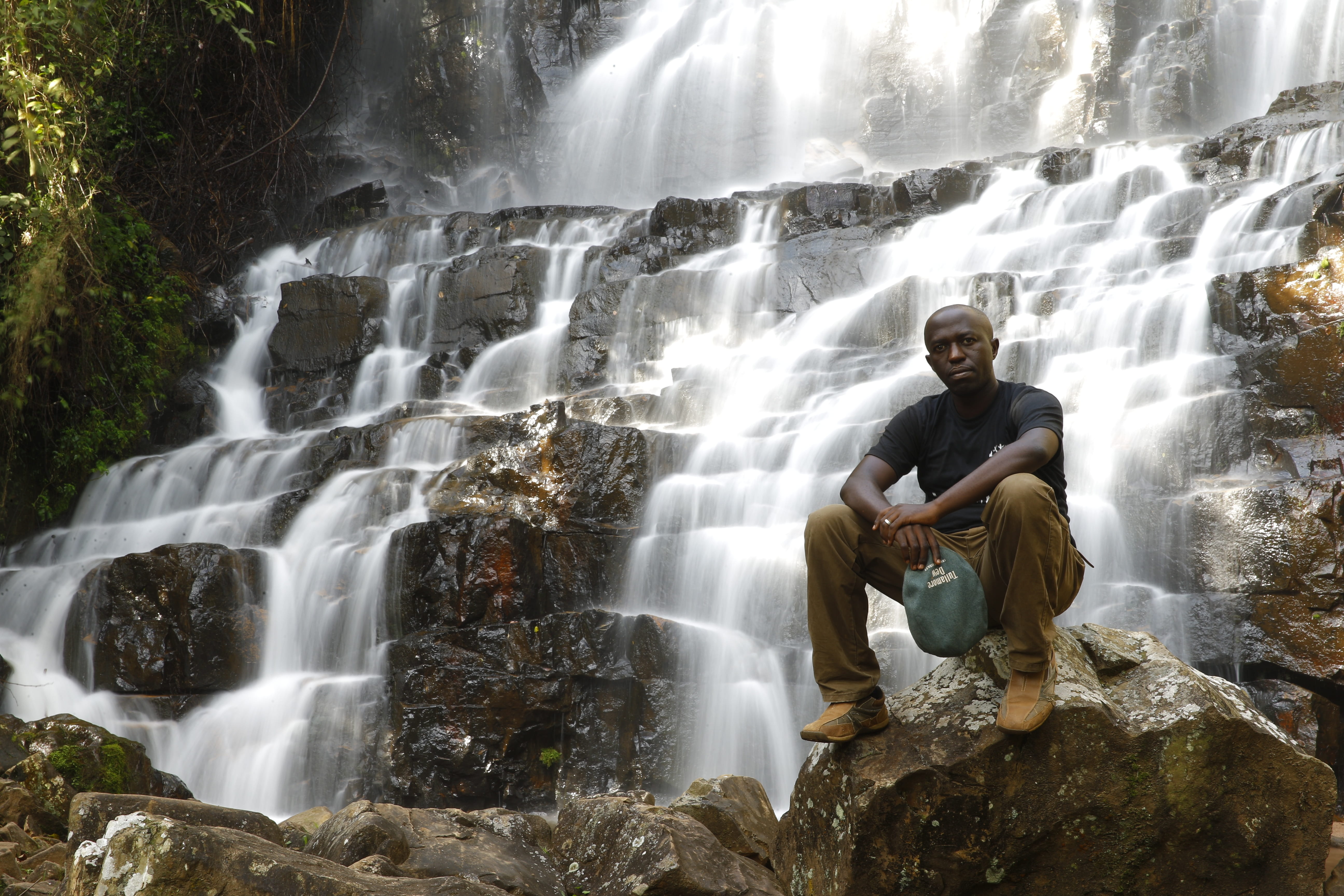 casual clothing, young men, leisure activity, travel, waterfall, solid, trip, long exposure, scenics - nature, africa, burundi, safari, environment, water, HD Wallpaper