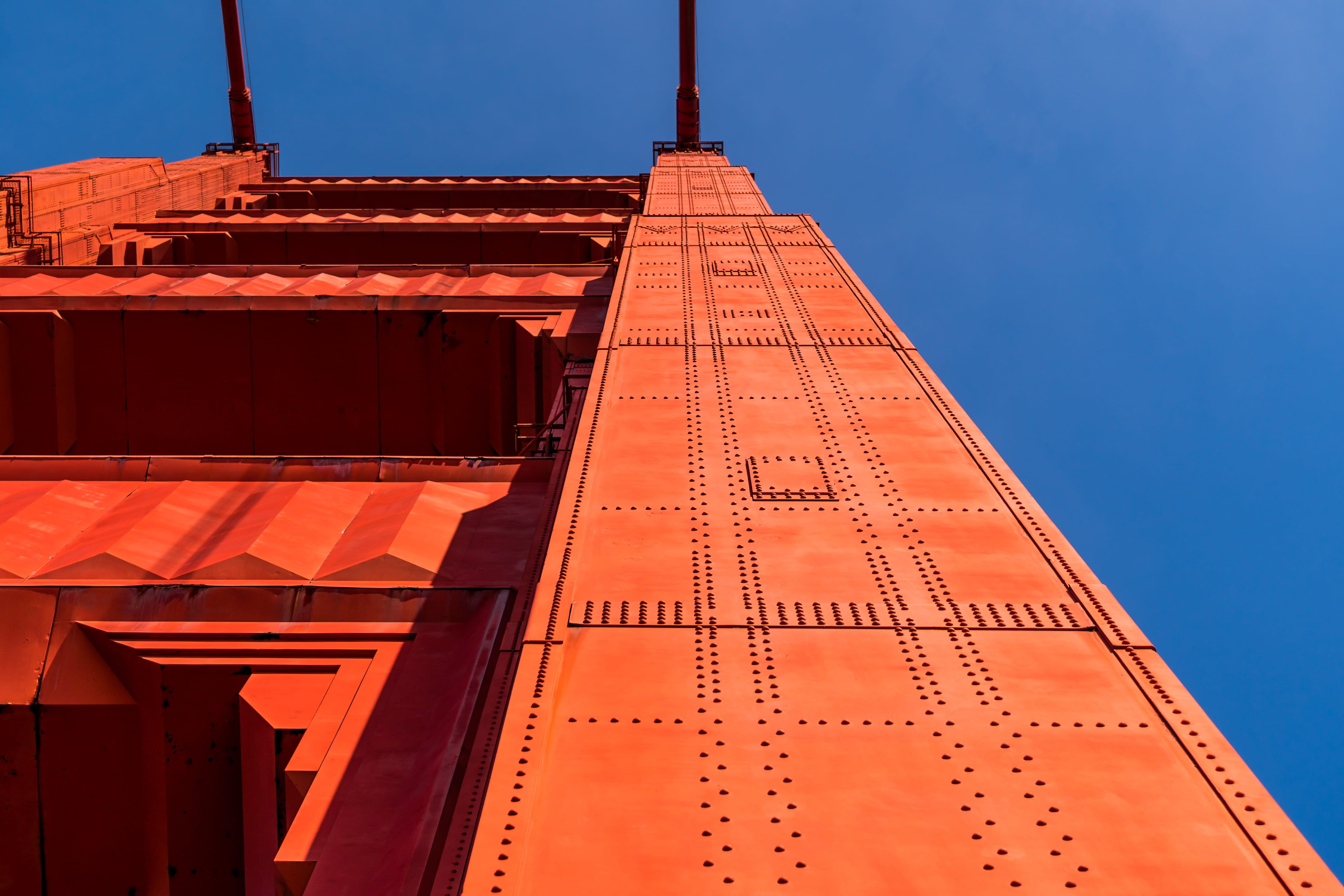 architecture, red, tall - high, california, sky, suspension bridge, san francisco, landmark suspension, structure, blue, no people, bay area, skyscraper, HD Wallpaper