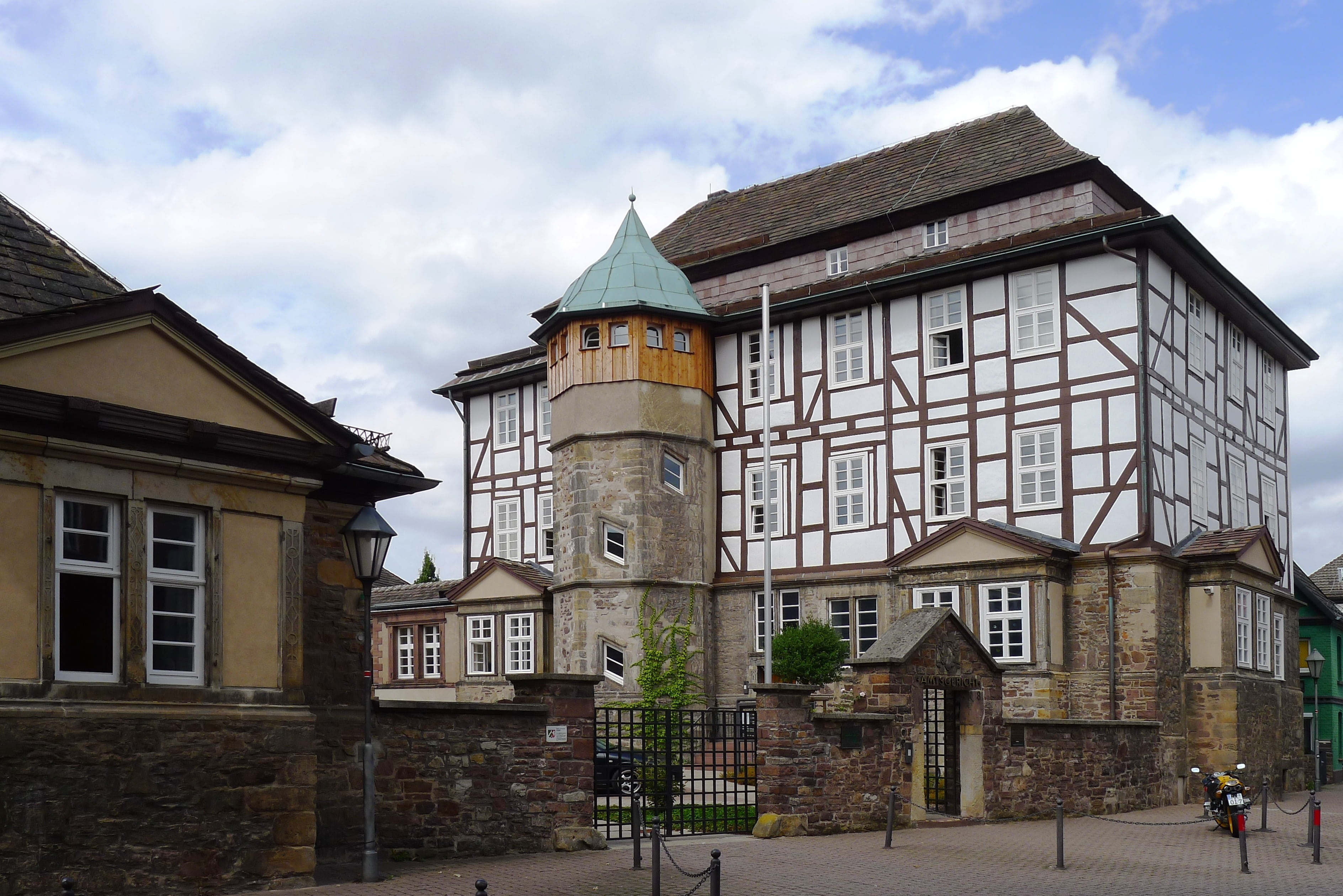architecture, oriel, no people, building Exterior, outdoors, europe, historic, sky, jurisdiction, timber framing, the past, built structure, window, tower, HD Wallpaper
