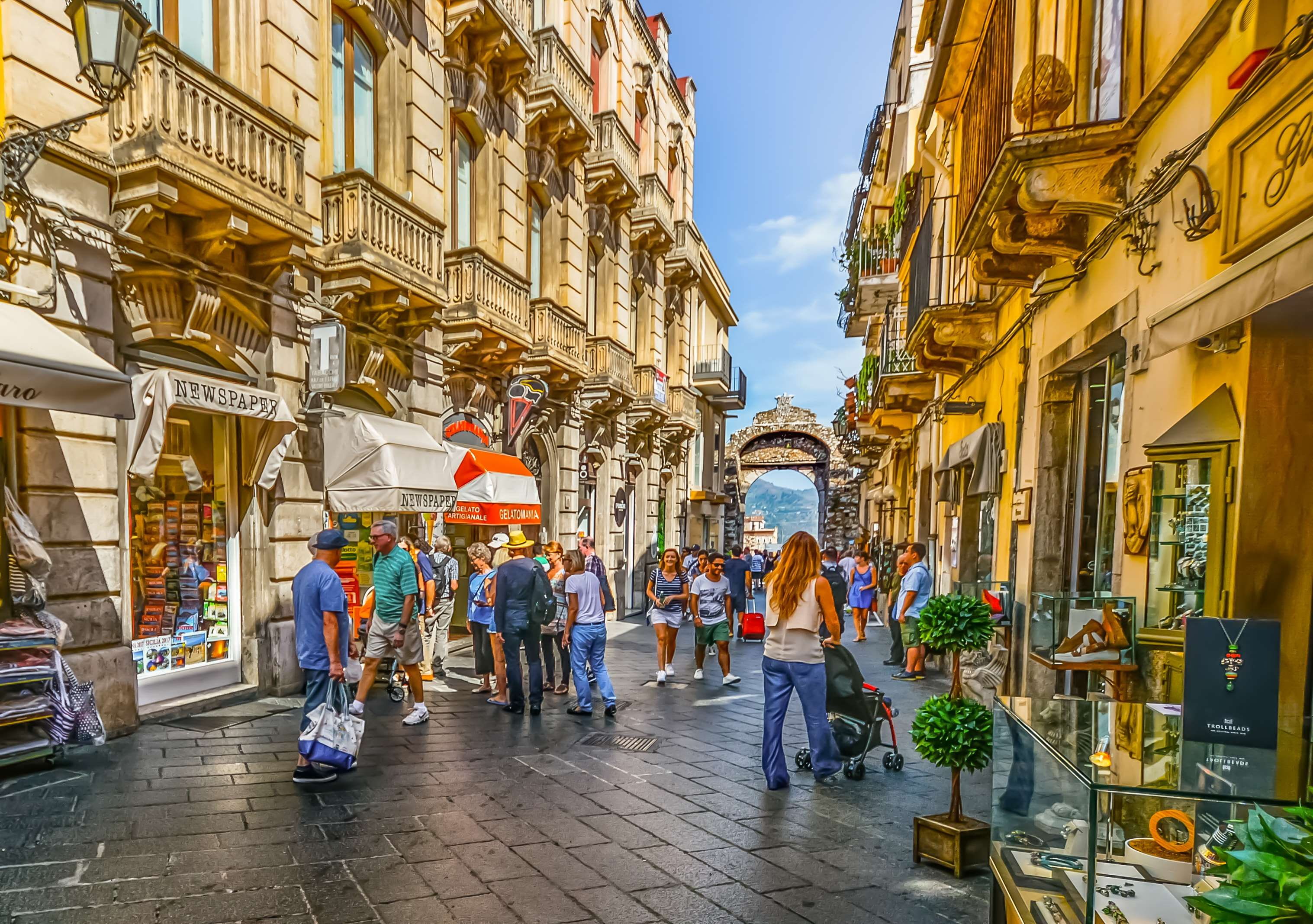 building exterior, outdoors, sicily, street, travel, scene, sicilian, men, sky, view, walking, city, leisure activity, taormina, italian, nature, city life, HD Wallpaper