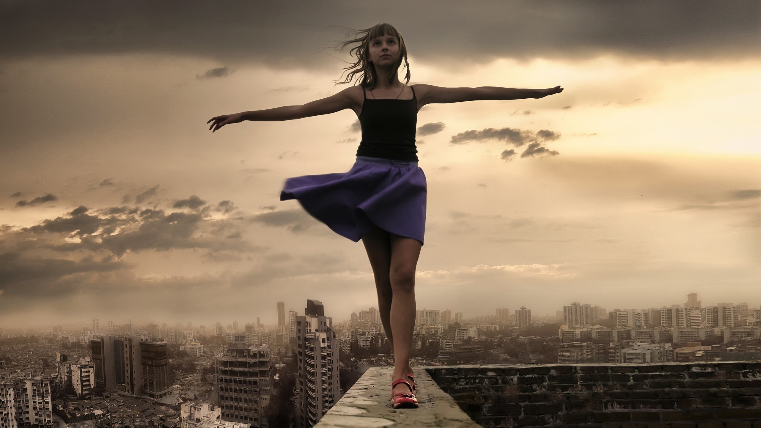 Beautiful, Girl, Clouds, Stretch, Hands, Roof, Wind, City, 2K, HD Wallpaper