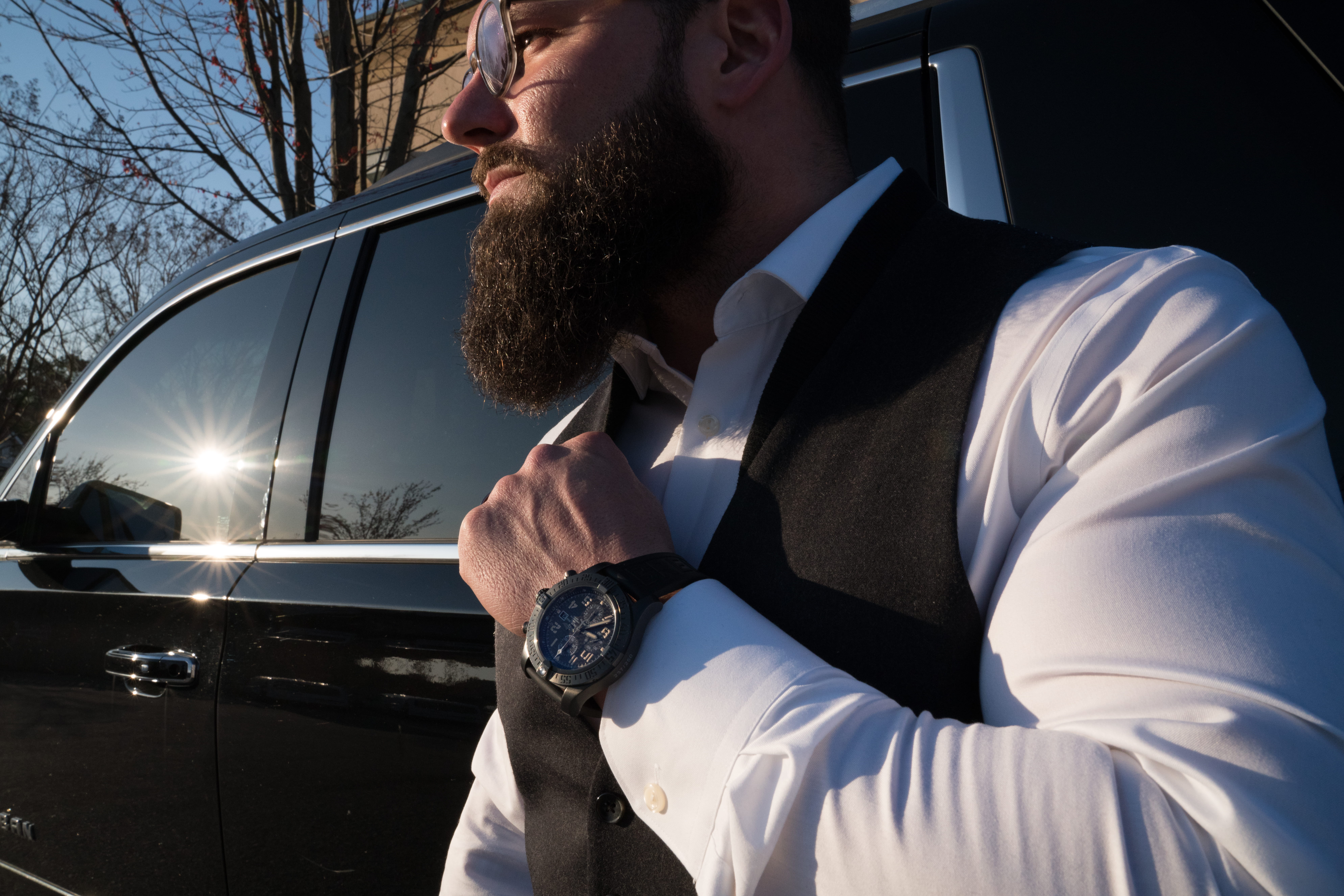 mode of transportation, transportation, 8K, outdoors, lifestyles, motor vehicle, greenville, males, technology, watch, tie, suit, holding, class, car, HD Wallpaper
