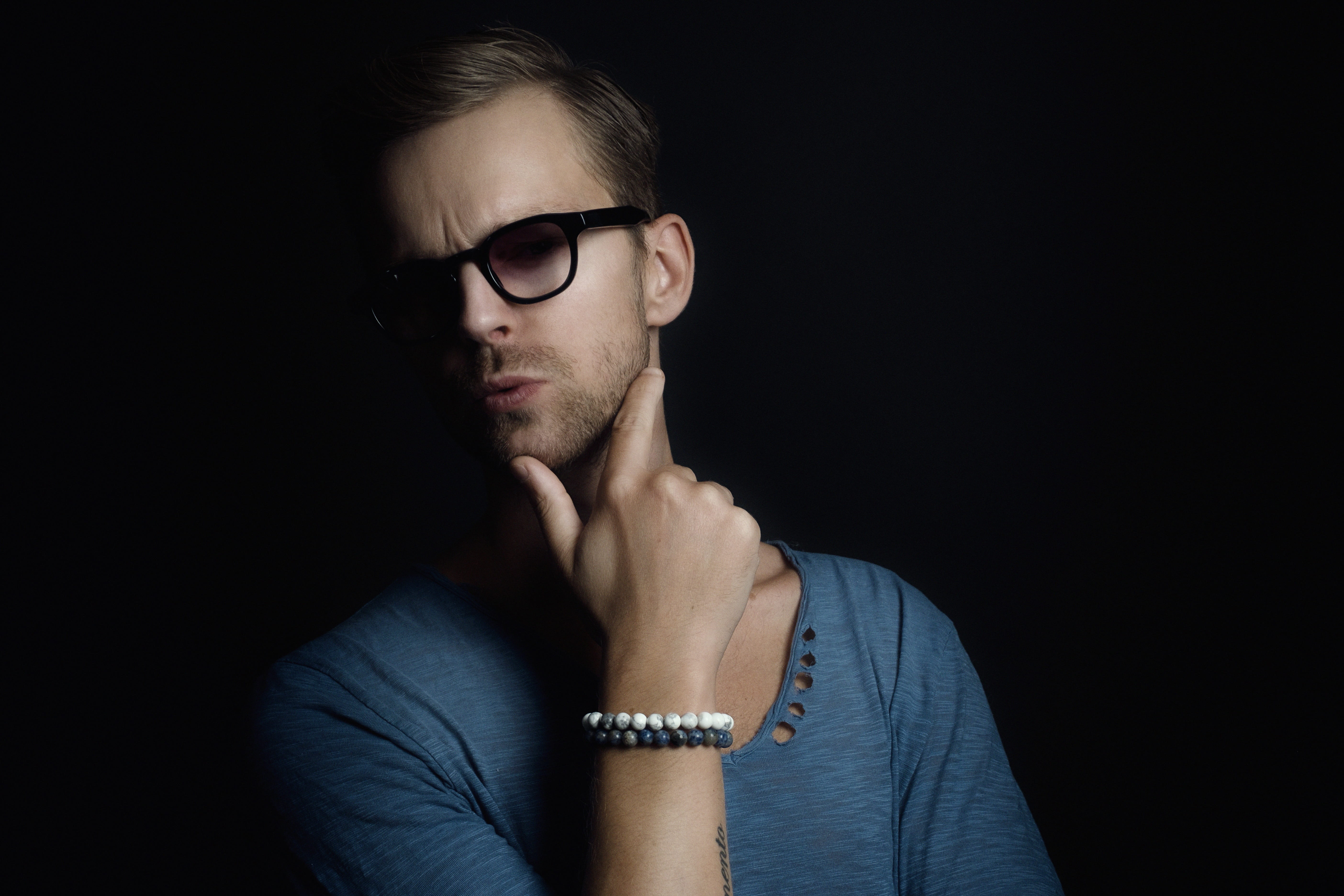 casual clothing, man, glamour, 5K, indoors, hair, headshot, lifestyle, confident, passion, male, guy, contemplation, model, glasses, studio shot, attractive, HD Wallpaper