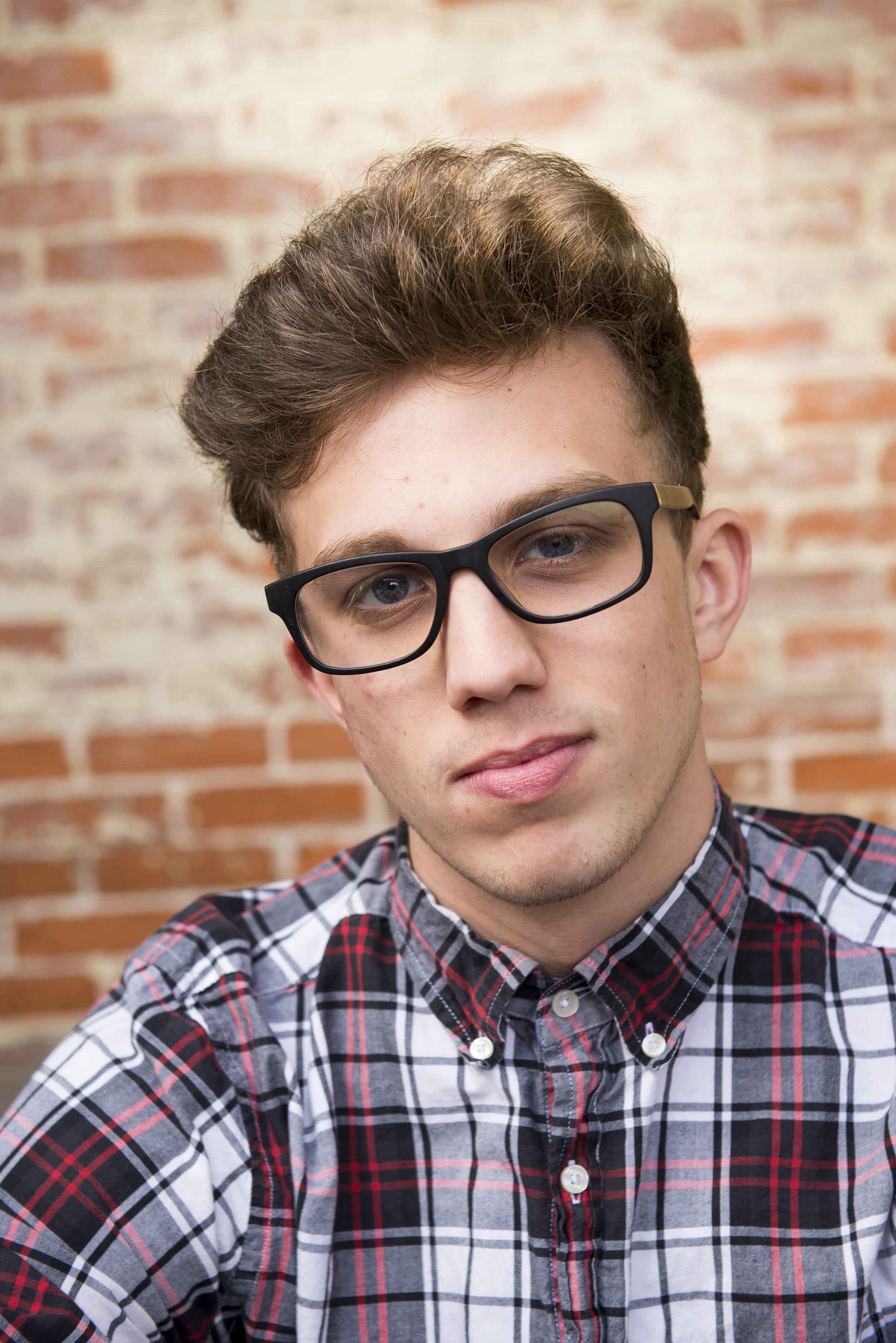 eyeglasses, fashion, 2K, button, adolescence, glasses, looking, wear, front view, young men, fine-looking, headshot, shirt, teenager, hair, indoors, guy, Phone HD Wallpaper