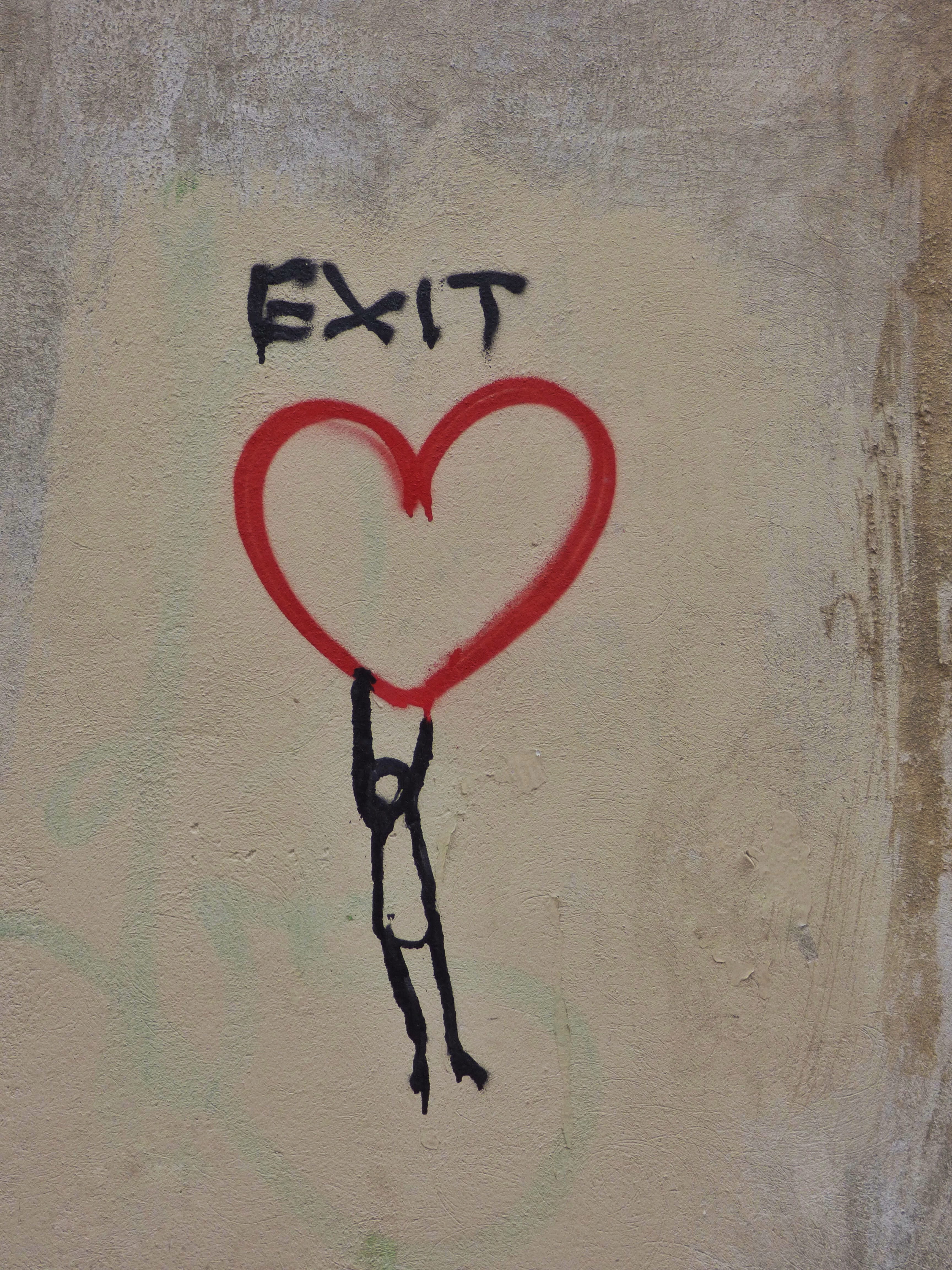 message, close-up, label, stick person, emotion, humorous, heart shape, love, florence, red, holding, street art, wall, text, communication, flying, 4K, Phone HD Wallpaper