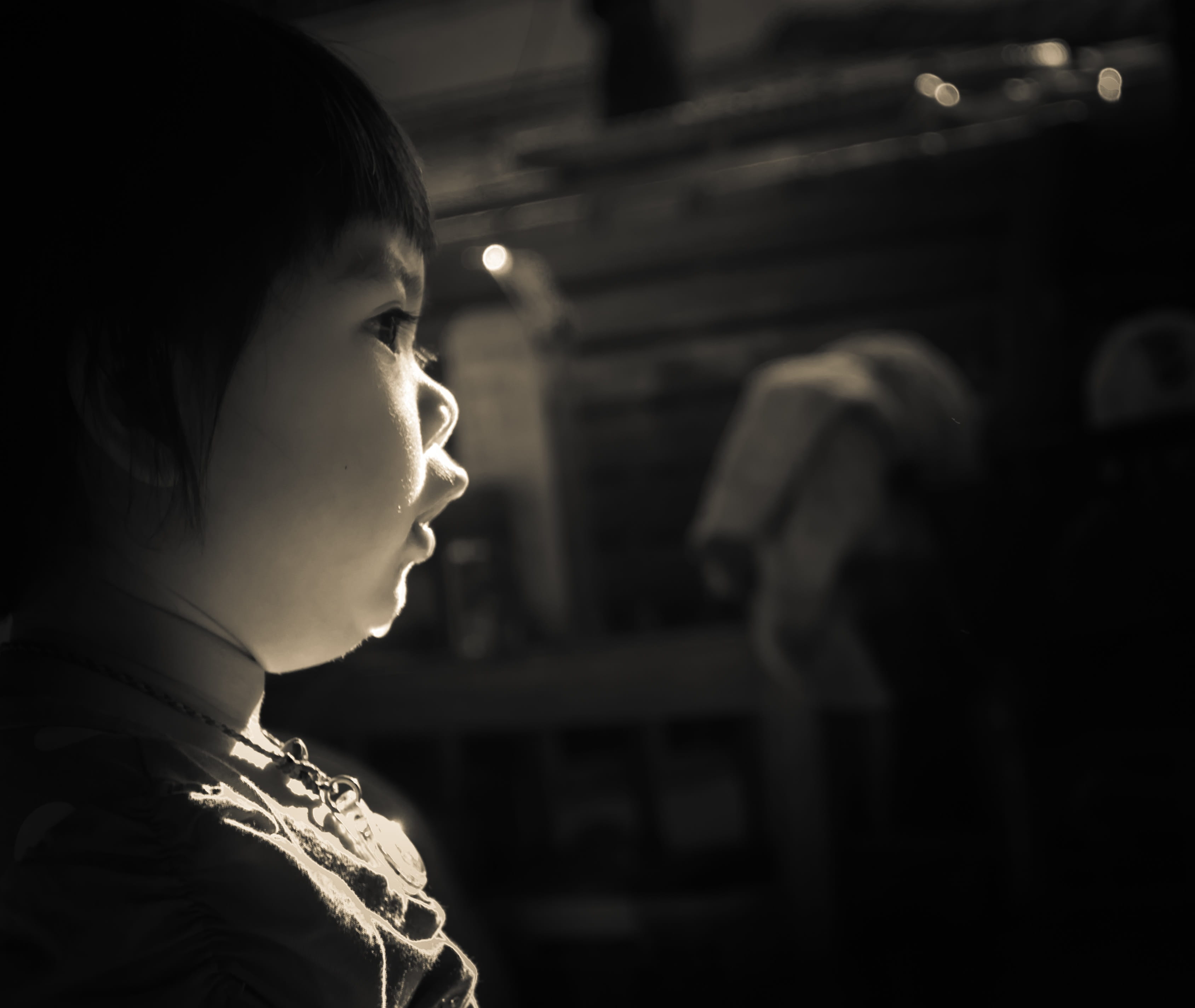 teenager, 2K, side view, males, real people, contemplation, profile view, close-up, daughter, childhood, one person, indoors, looking, looking away, headshot, HD Wallpaper