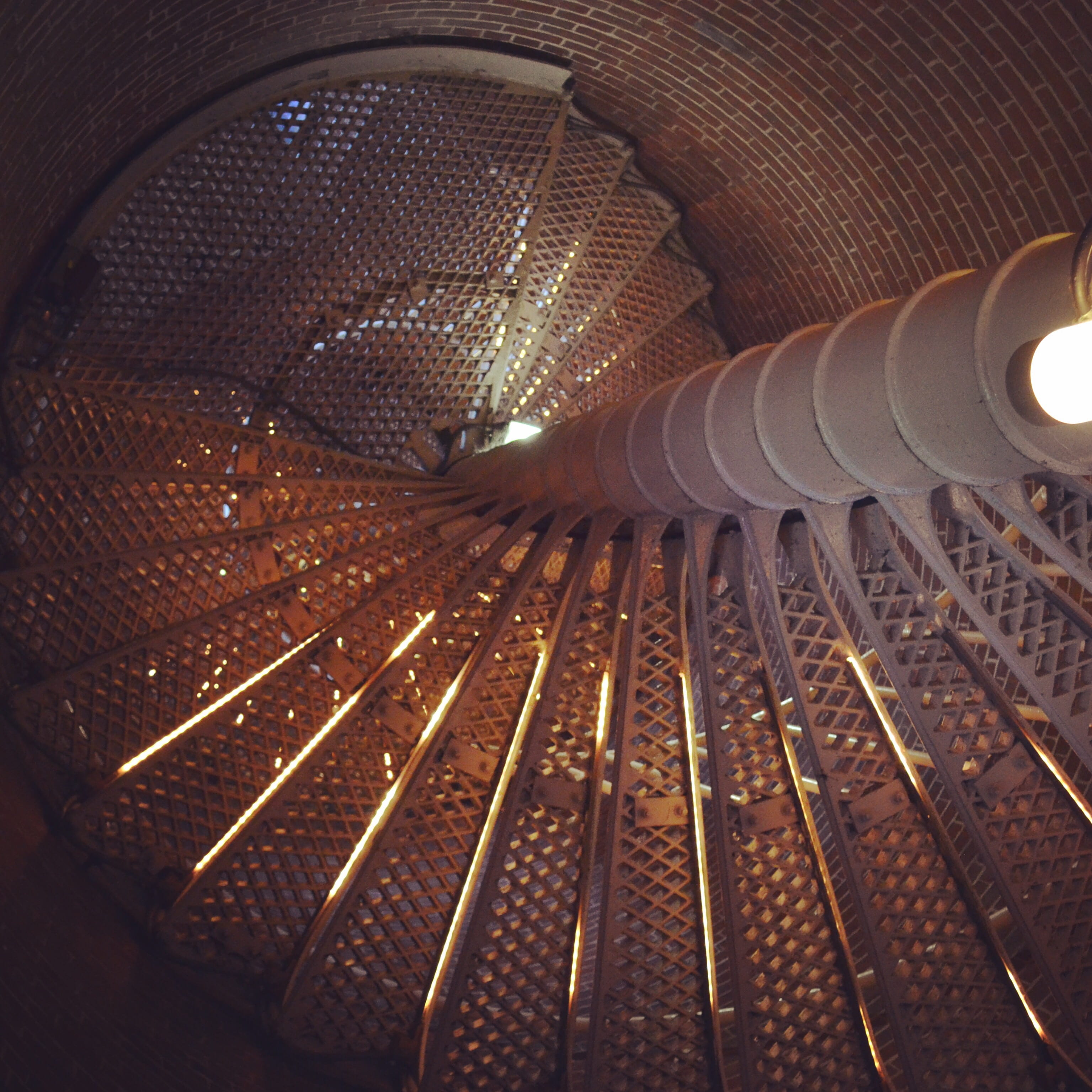 spiral staircase, technology, travel destinations, shape, mode of transportation, illuminated, round, downstair, symbol, stair, low angle view, sign, urban, Phone HD Wallpaper