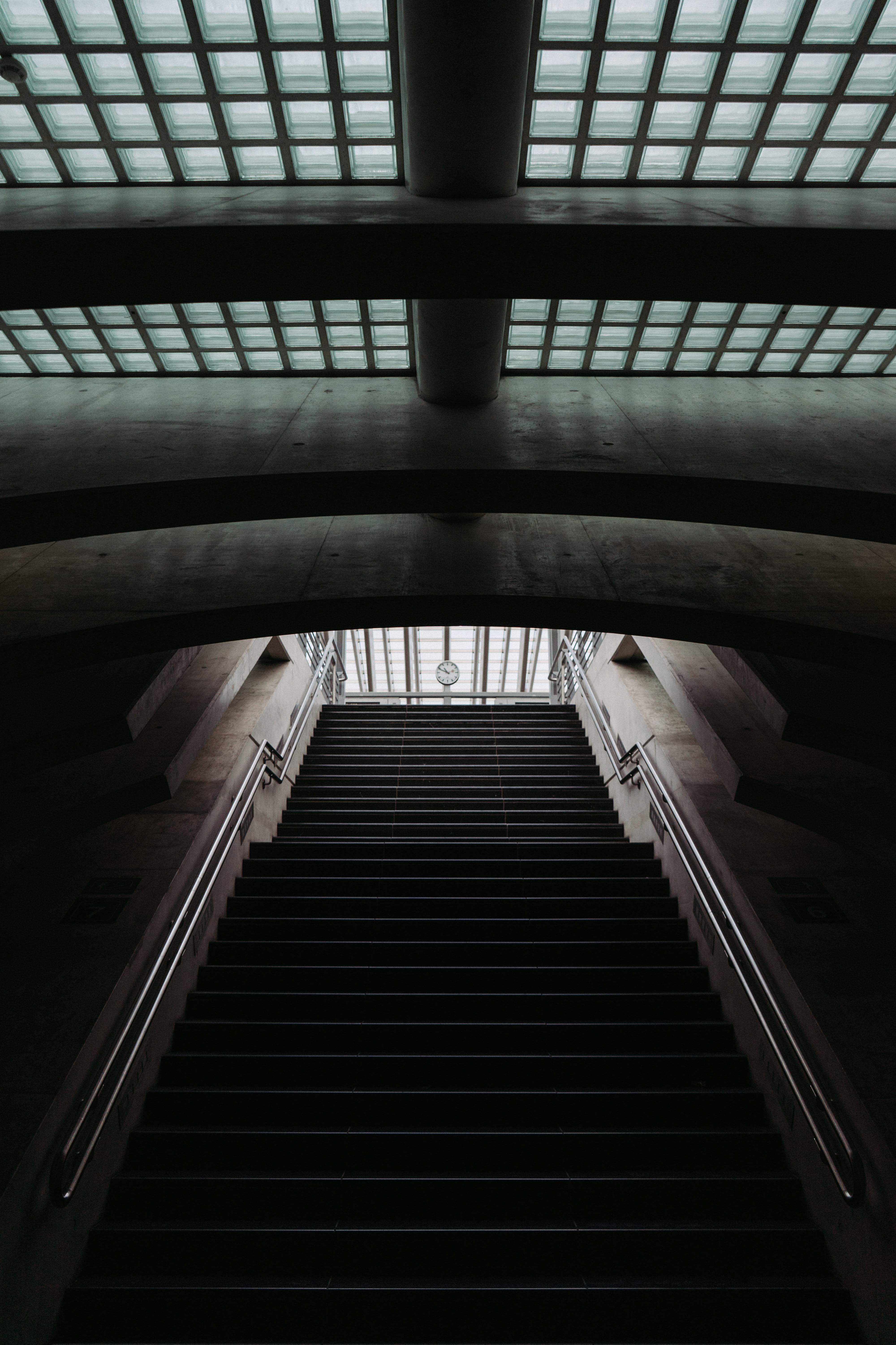 perspective, photography, low, no people, transportation, stair, modern, mood, the way forward, built structure, staircase, grey concrete, ceiling, architecture, Phone HD Wallpaper