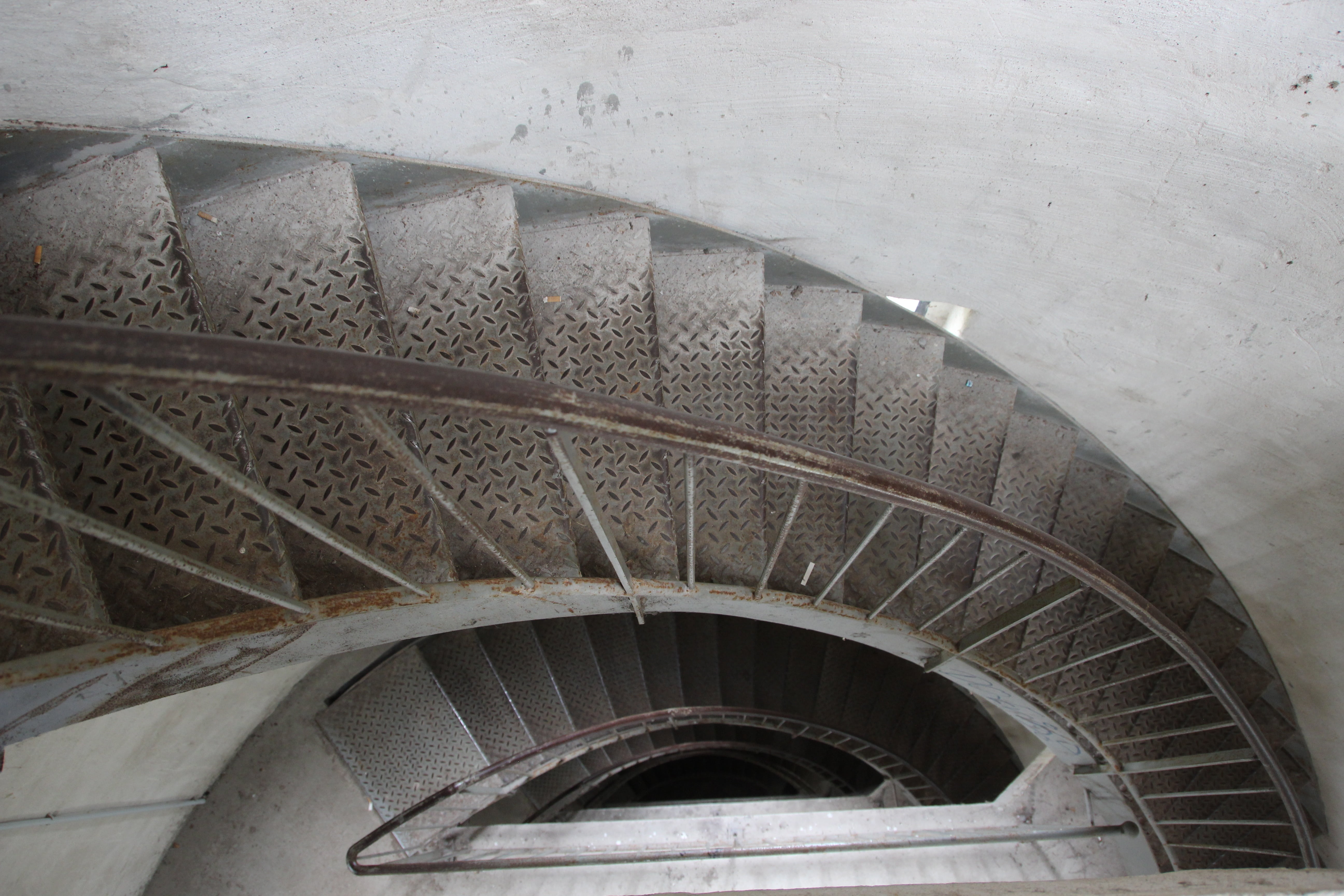 metal, staircase, day, 5K, directly above, stairs, escape route, about, architecture, security, built structure, no people, high angle view, steel, gradually, HD Wallpaper