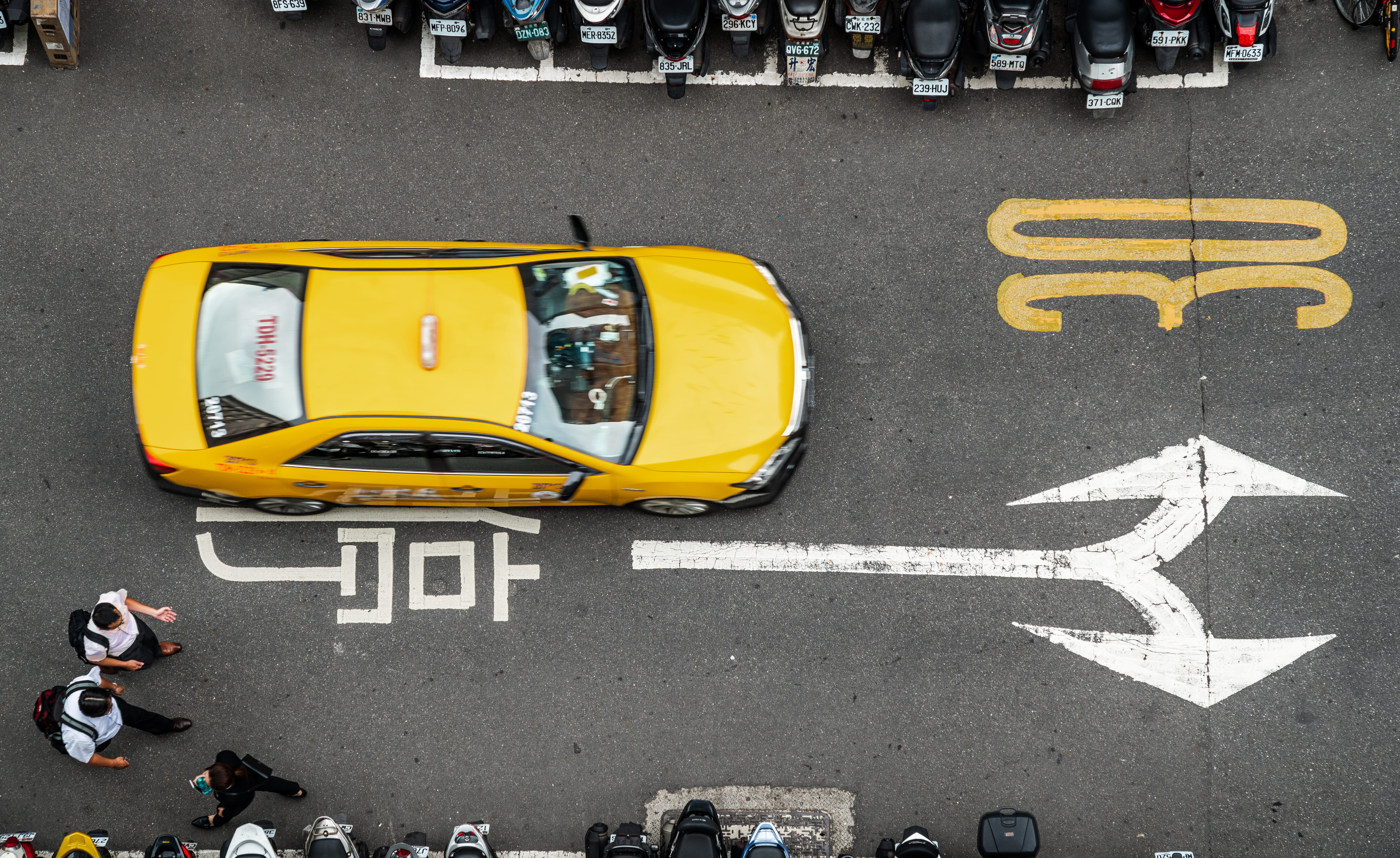 motor vehicle, mode of transportation, street, car, racing, city street, road marking, 8K, symbol, urban, taxi, city life, emblem, tarmac, day, automobile, HD Wallpaper