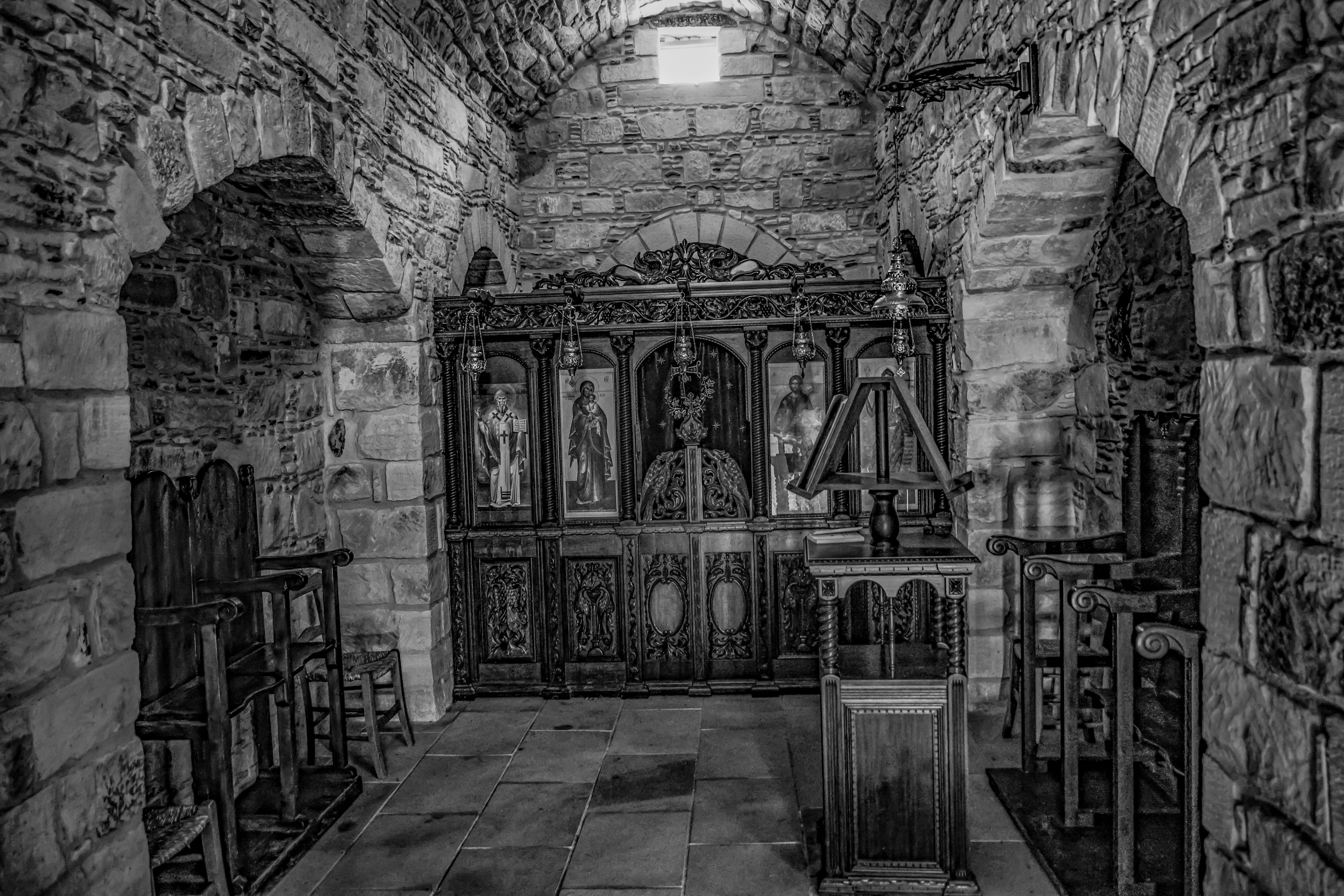 ceiling, the past, built structure, building, sculpture, male likeness, spirituality, kelia, travel destinations, indoors, belief, history, black and white, HD Wallpaper