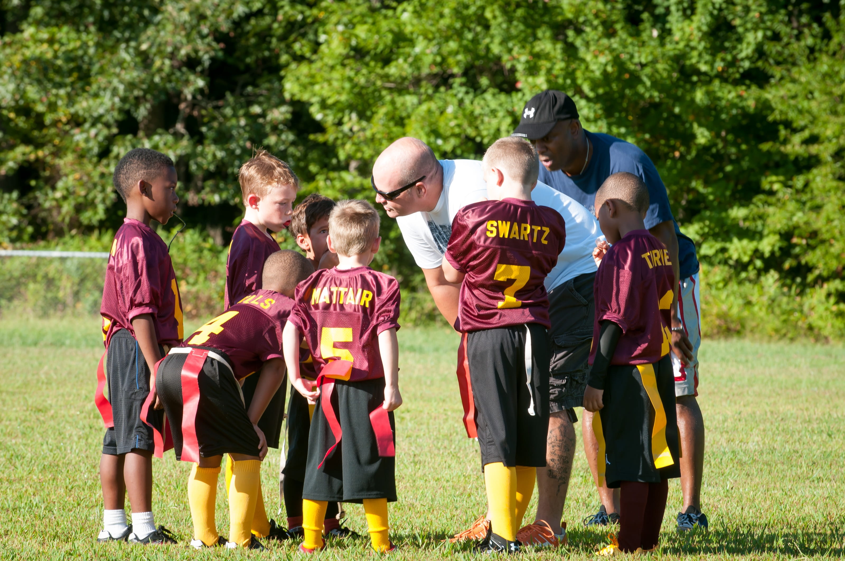 offspring, flag football, nature, pre-adolescent child, outdoors, men, girls, flag, competition, group of people, togetherness, game, football, sport, ball, HD Wallpaper