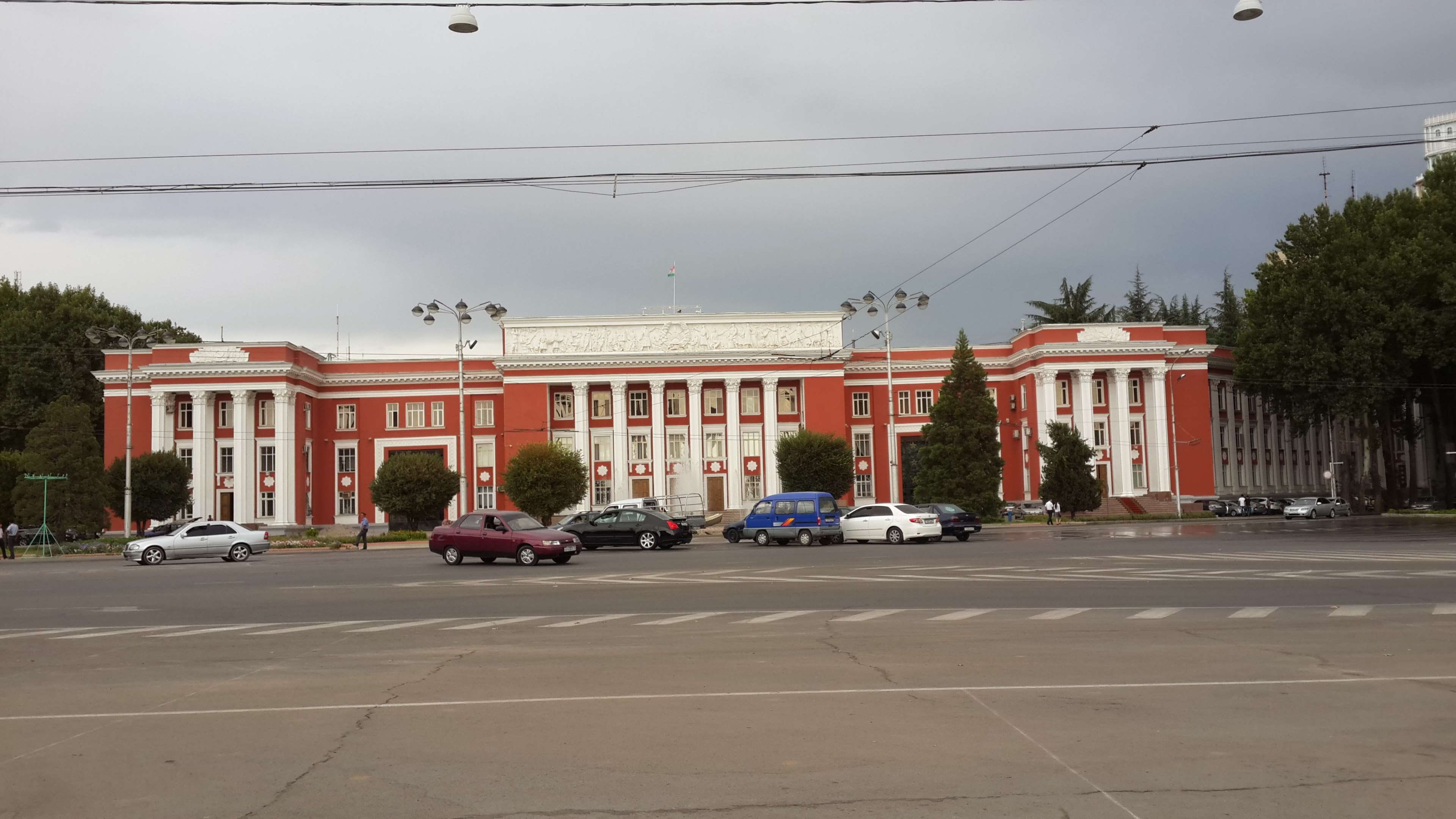 nature, plant, tree, parliament, motor vehicle, of tajikistan, architecture, car, built structure, dusahneb, 4K, power line, transportation, cable, day, HD Wallpaper