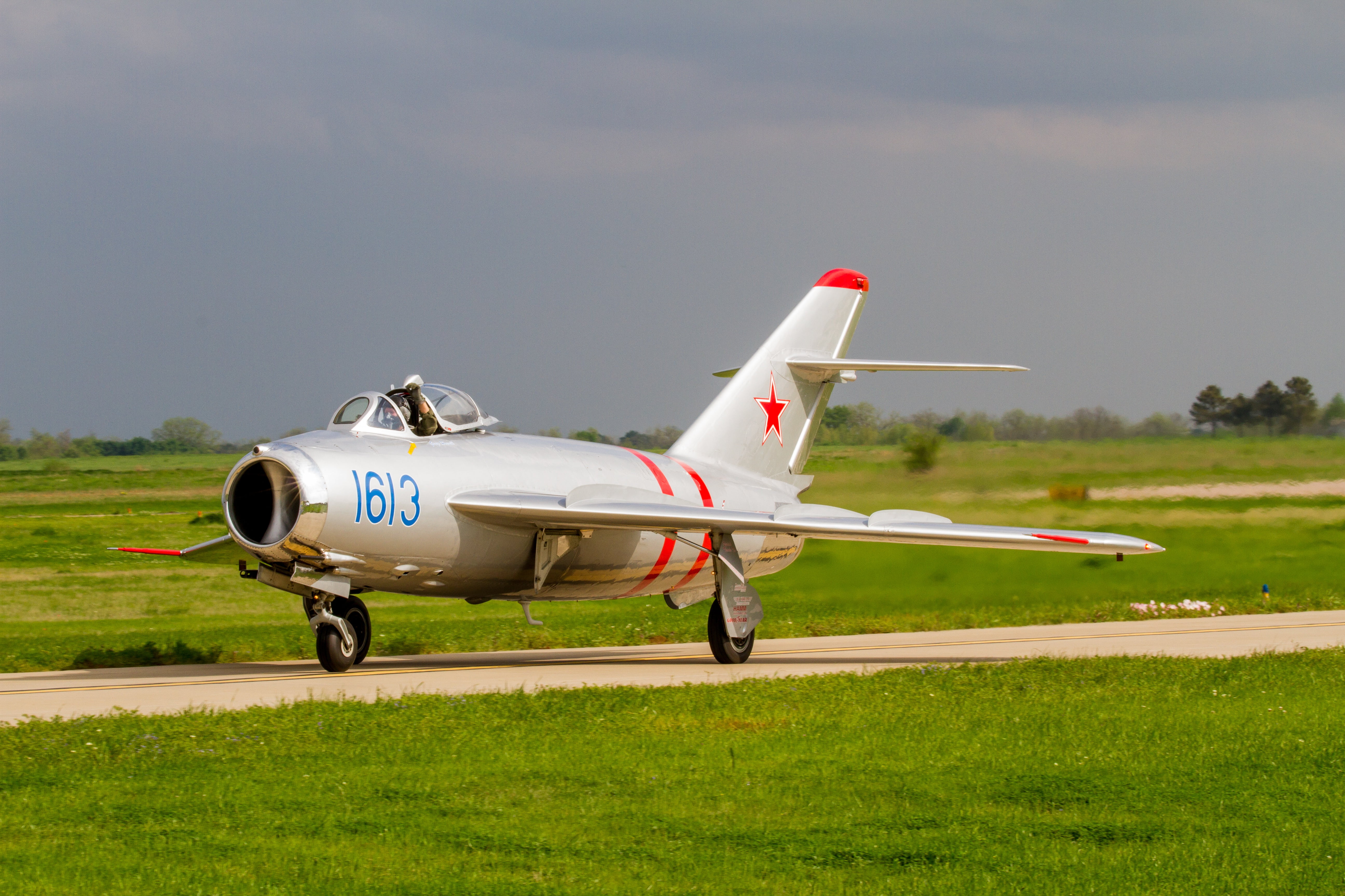 Pilot, Lantern, OKB Mikoyan and Gurevich, The MiG-17, Fighter, THE SOVIET AIR FORCE, 5K, HD Wallpaper
