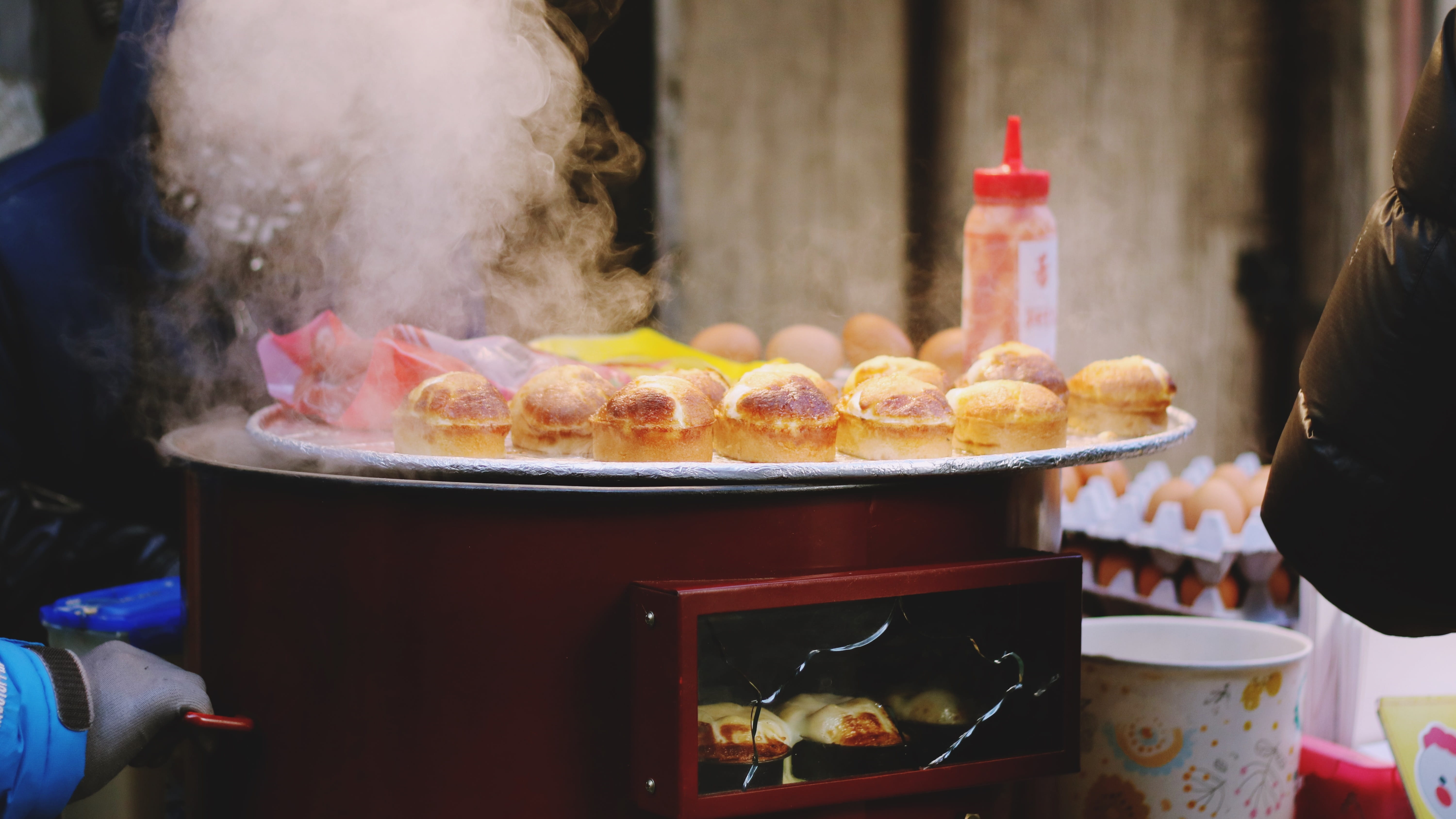 5K, street, meat, food and drink, barbecue, smoke - physical structure, fire, focus on foreground, korea, incidental people, heat - temperature, street food, HD Wallpaper